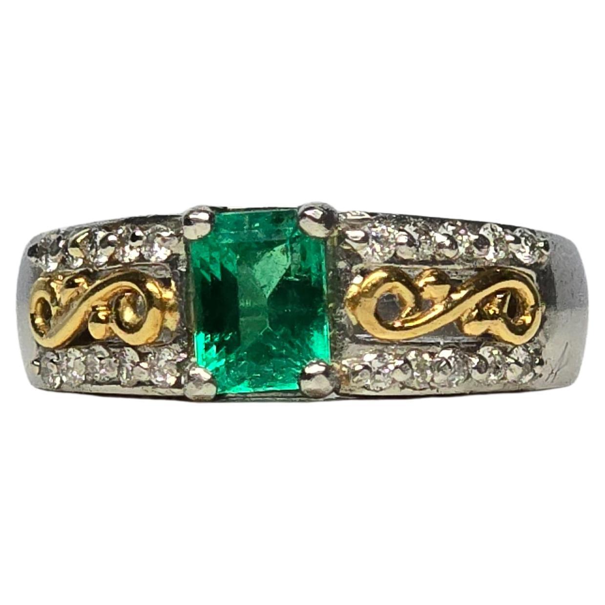 Kolumbianischer Smaragd-Diamant-Ring 18KT & PLATINUM im Angebot