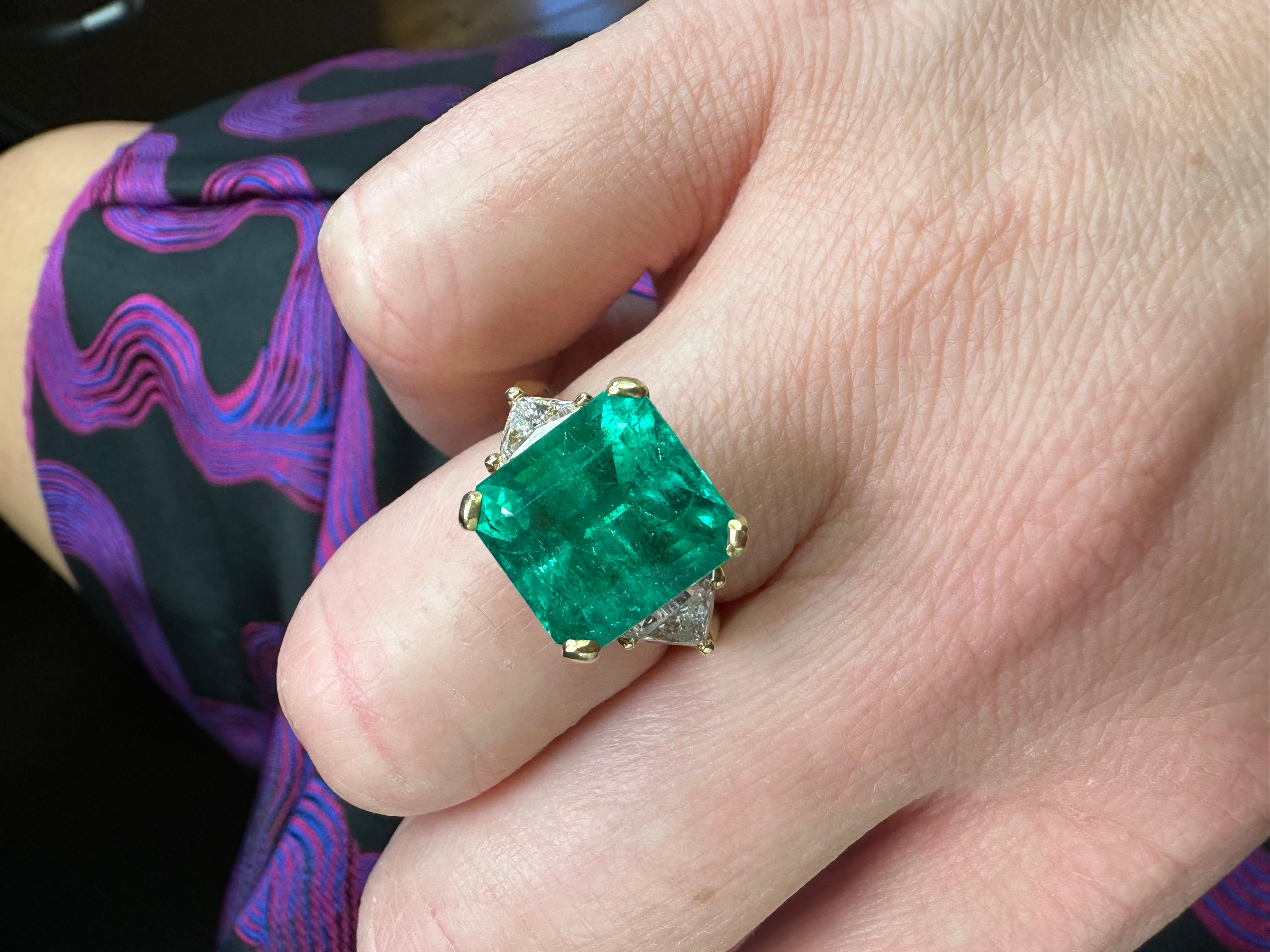 Colombian emerald diamond ring 18KT yellow gold RARE natural emerald 6.98ct For Sale 5