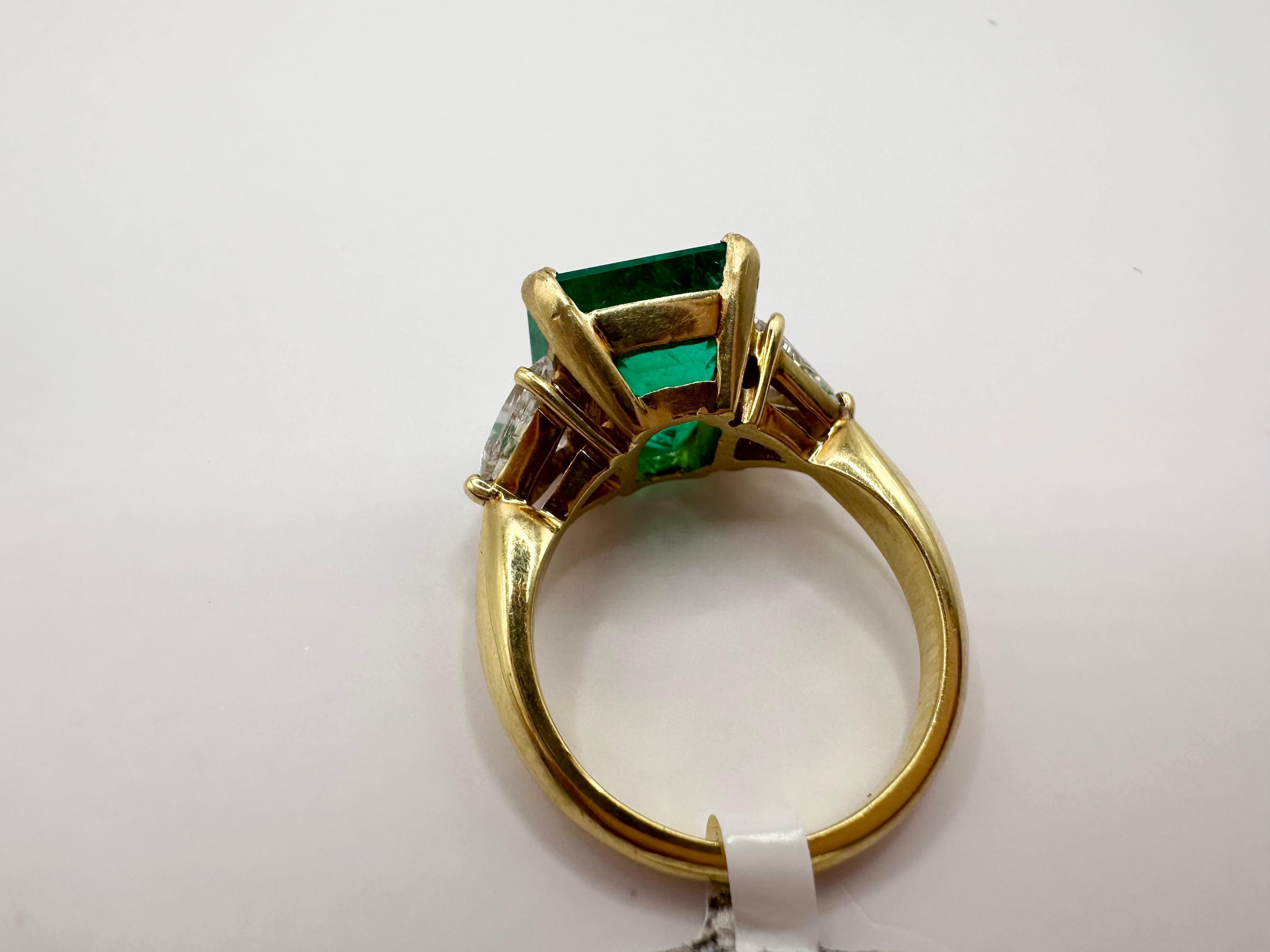 Colombian emerald diamond ring 18KT yellow gold RARE natural emerald 6.98ct For Sale 9