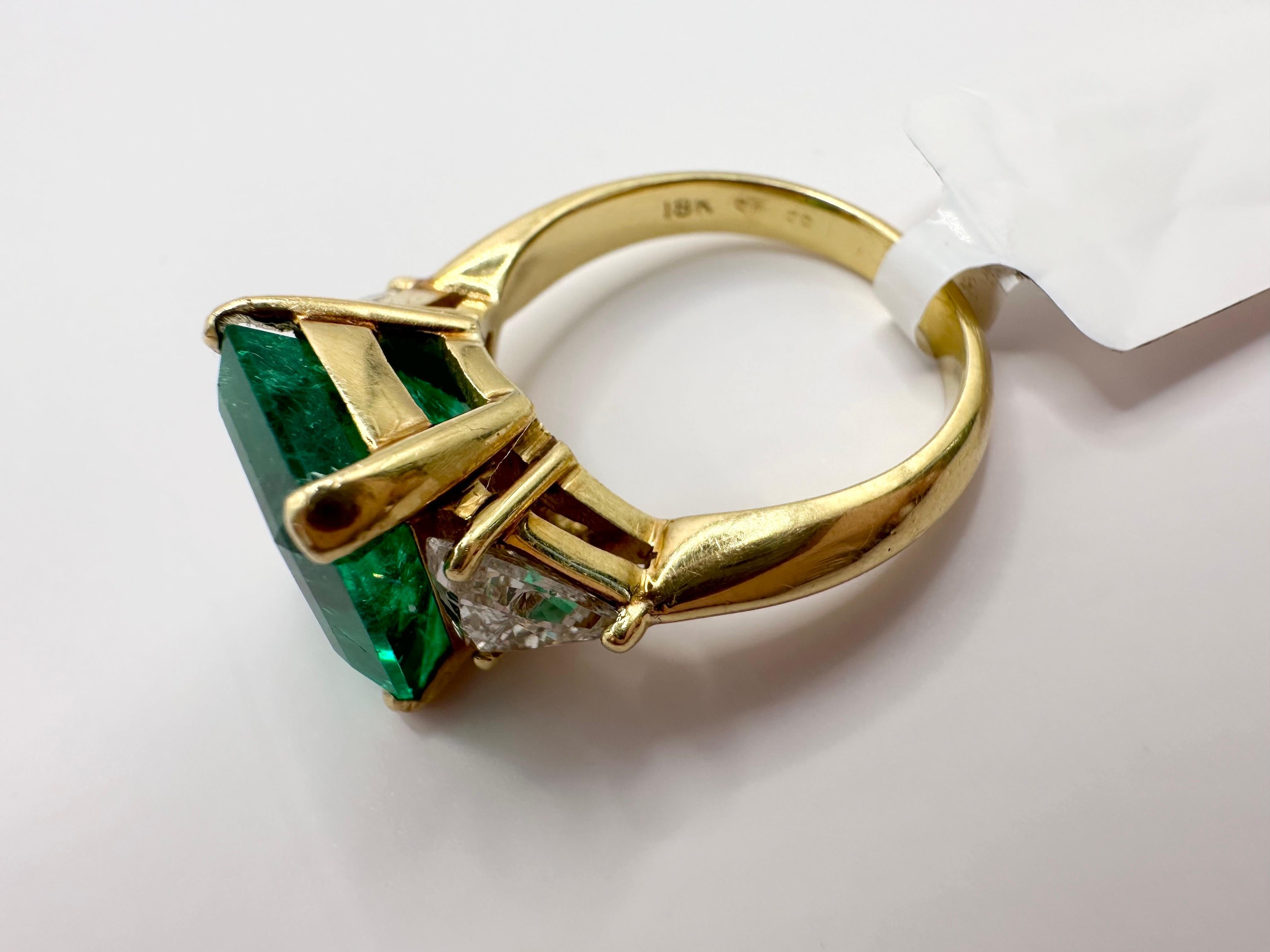 Women's or Men's Colombian emerald diamond ring 18KT yellow gold RARE natural emerald 6.98ct For Sale
