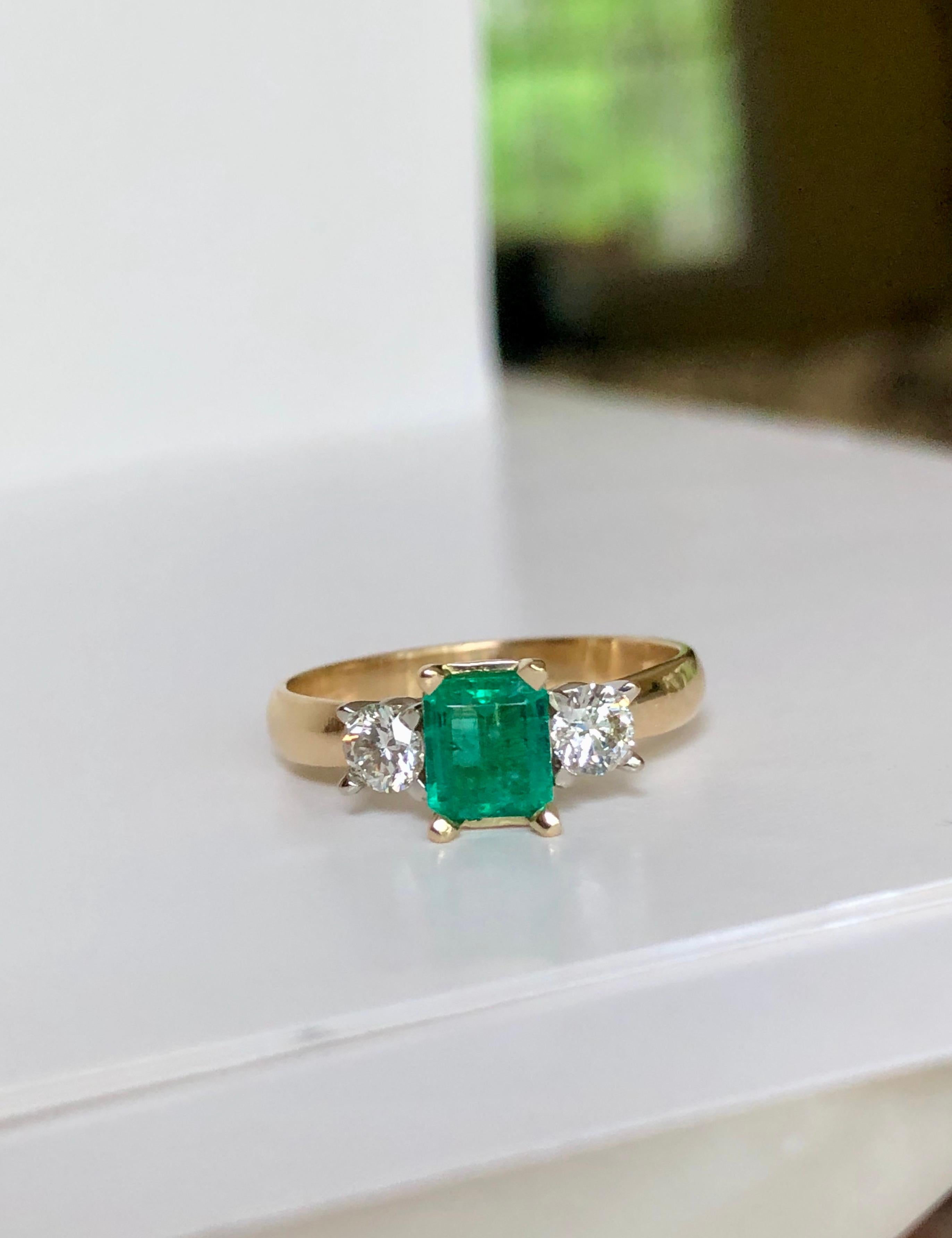 Colombian Emerald Diamond Three-Stone Engagement Ring 18 Karat For Sale 2