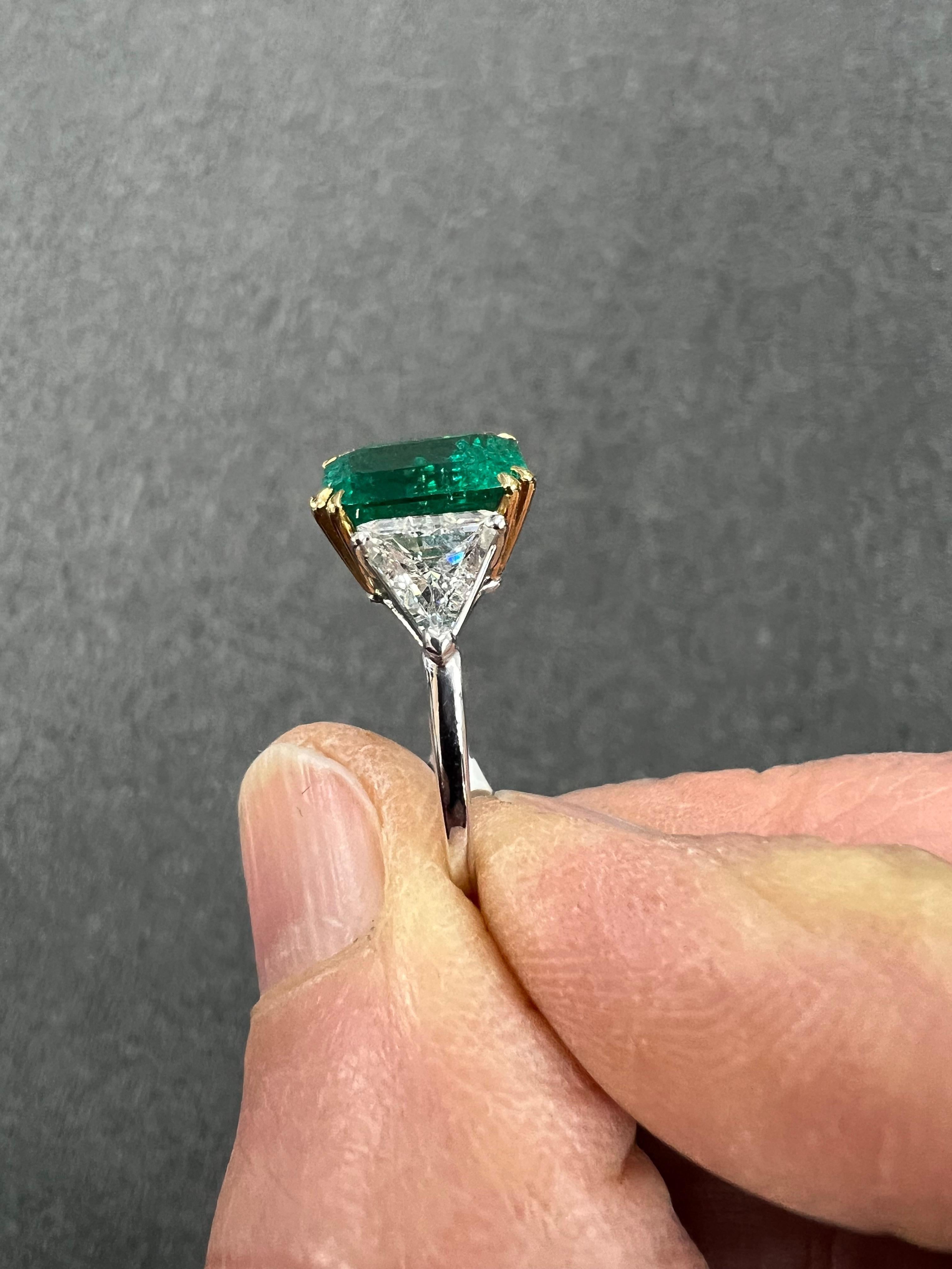 Kolumbianischer Smaragd-Diamant-Dreistein-Weißgoldring 5