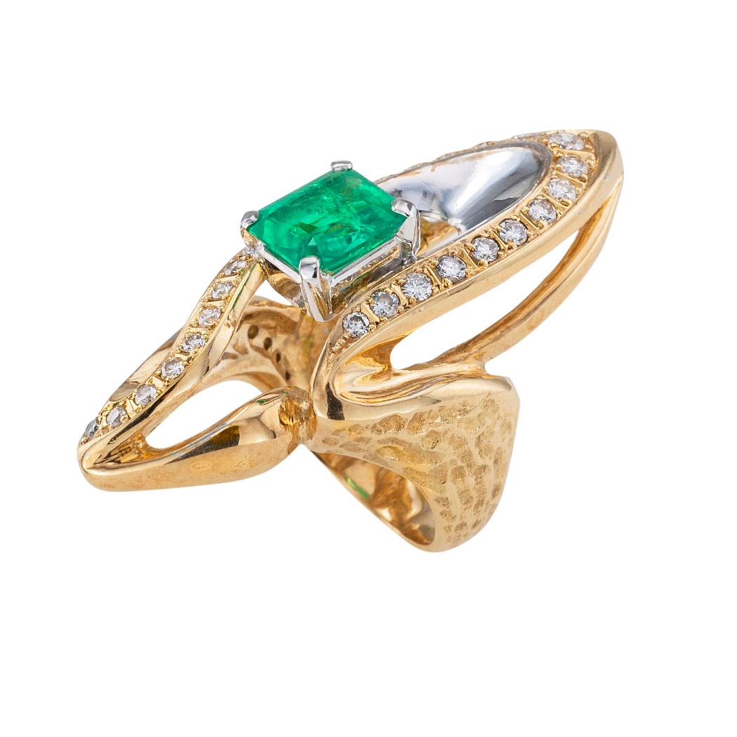 Women's Colombian Emerald Diamond Two-Tone Gold Cocktail Ring For Sale