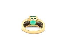 Colombian Emerald Diamonds 18K Gold Ring