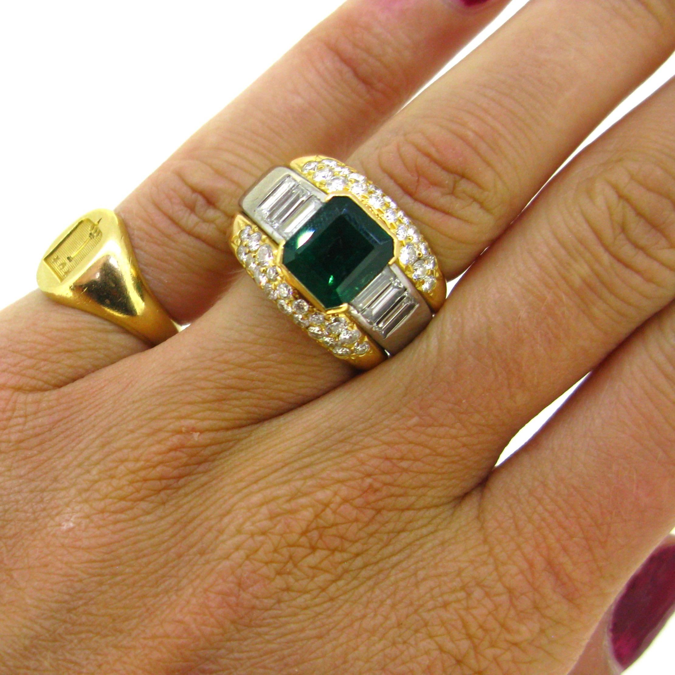Women's or Men's Colombian Emerald Diamonds Yellow and White gold Cocktail Band Dome Ring