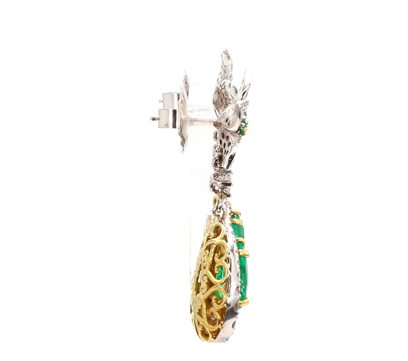 Colombian Emerald Earrings Pear Shape GIA Certified 3.26 ct 18K Two Tone Gold For Sale 2