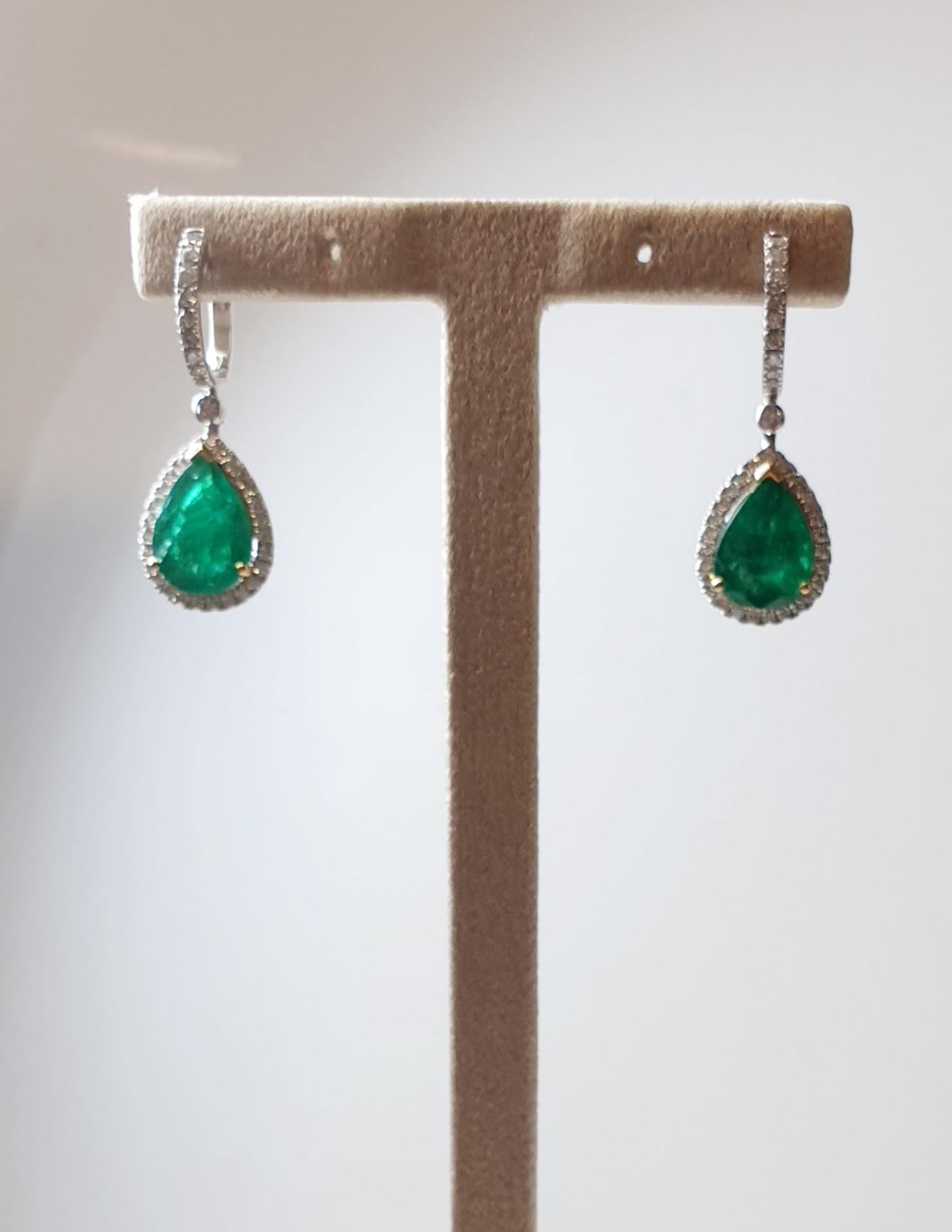 Women's Colombian Emerald Earrings with Diamonds and White and Yellow Gold For Sale