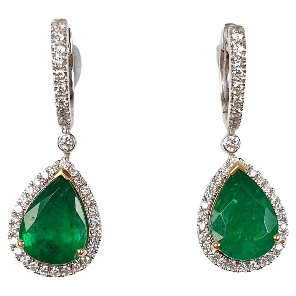 Colombian Emerald Earrings with Diamonds and White and Yellow Gold For Sale