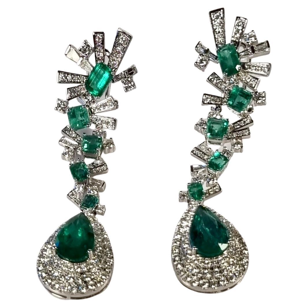 Colombian Emerald Earrings with Diamonds in 18k white Gold For Sale