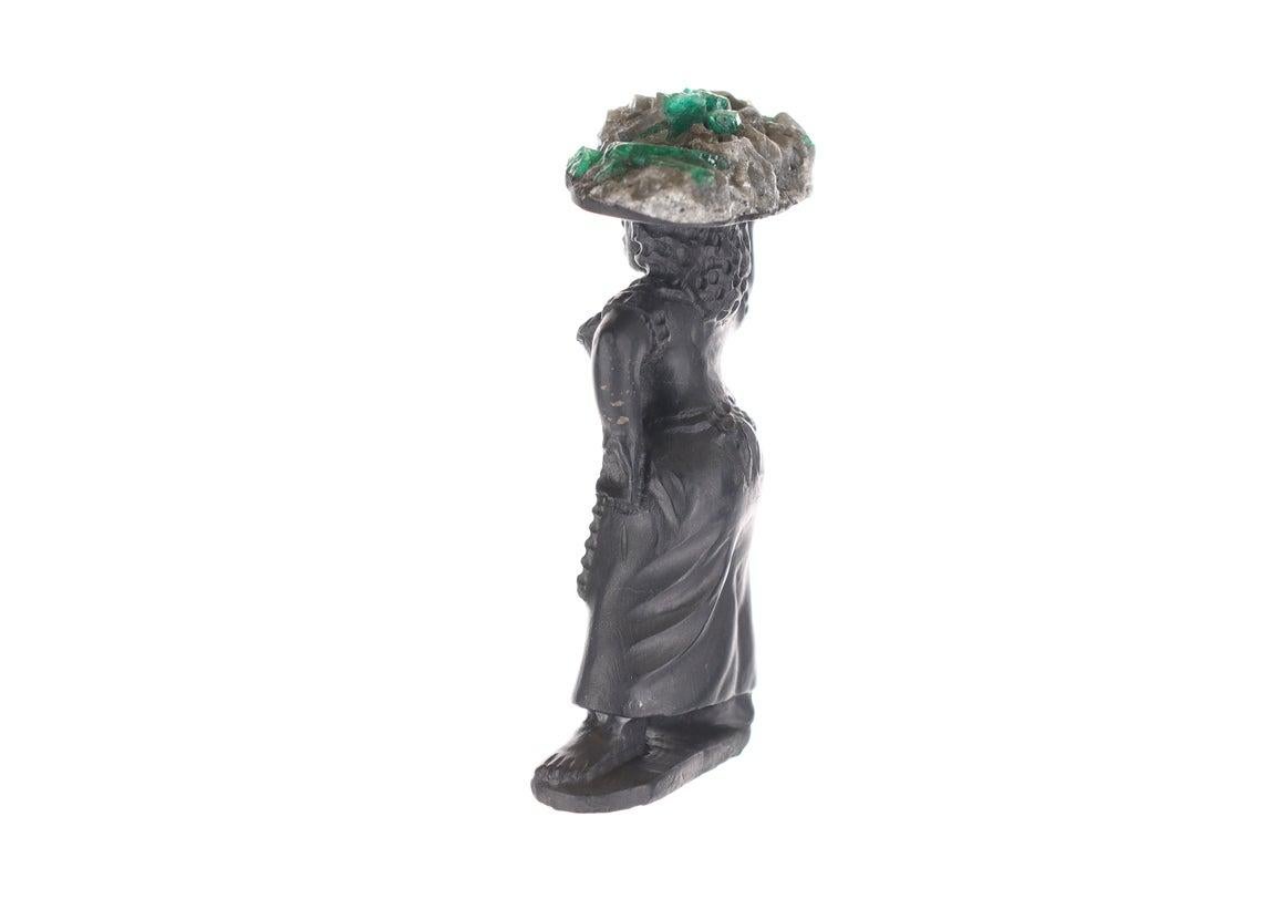 Colombian Emerald Fruit Lady Rough Crystal Sculpture In New Condition For Sale In Jupiter, FL