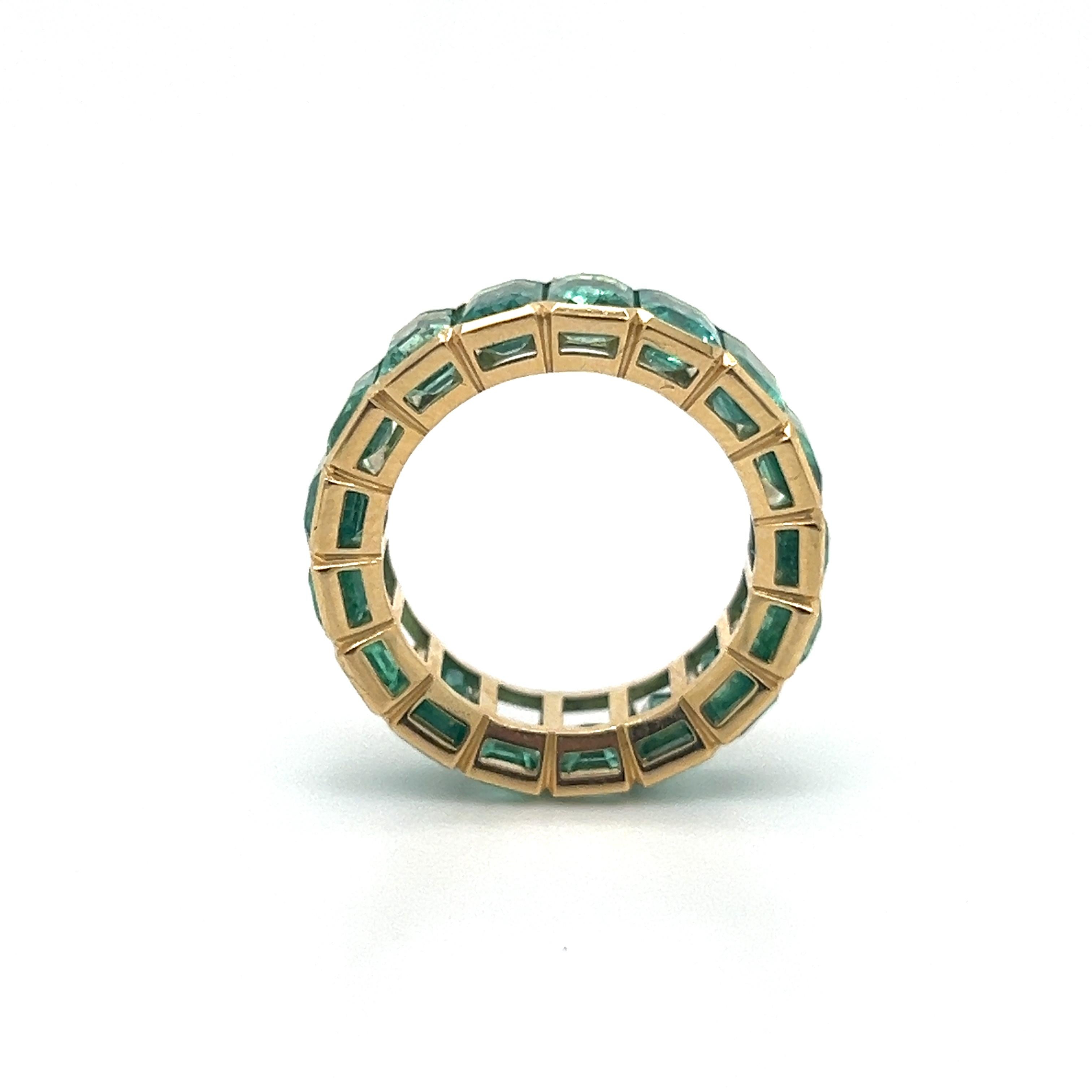 Emerald Cut Colombian Emerald Gemstone 9.35 Carat Bezel Set Eternity Ring 18k Yellow Gold For Sale
