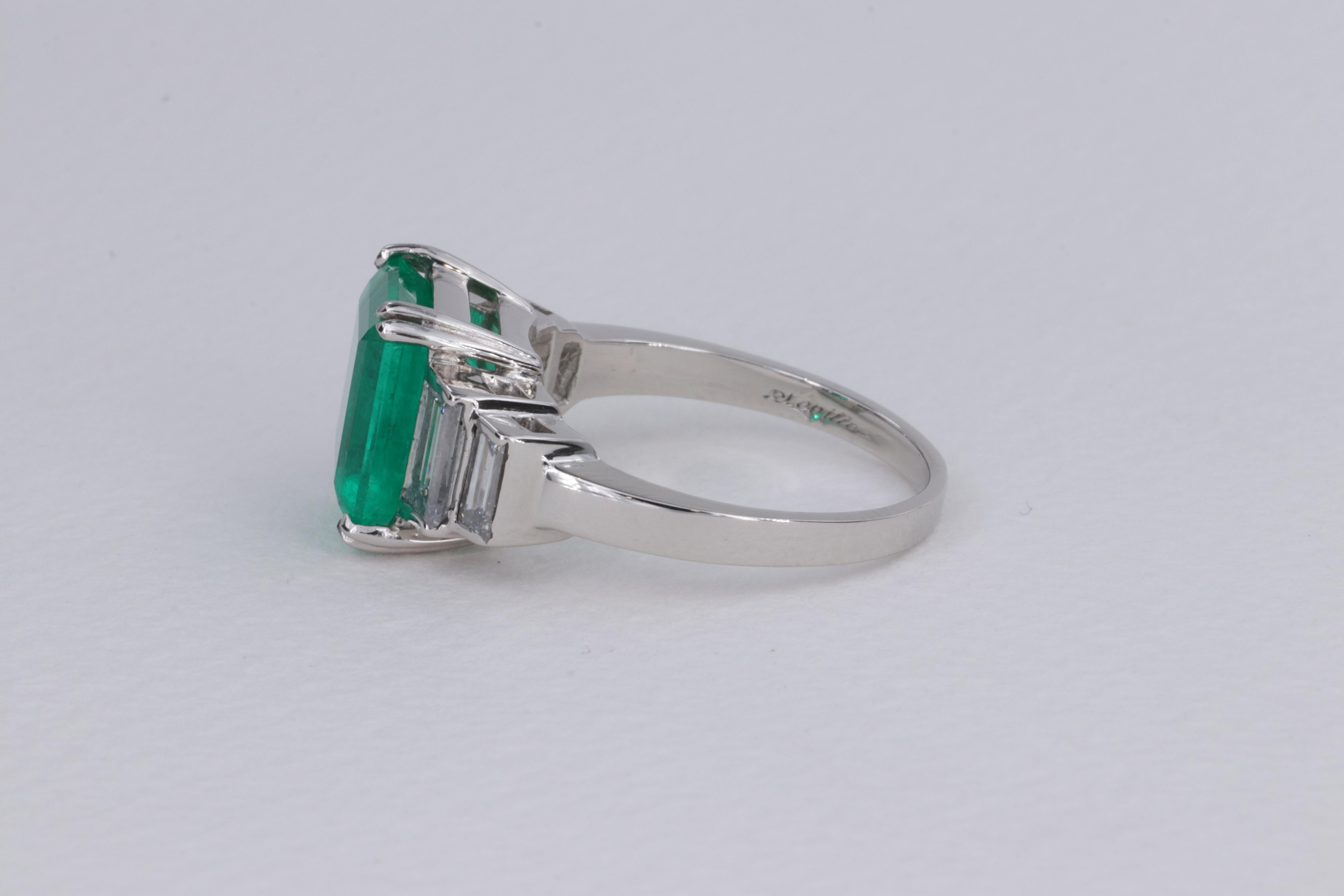 Emerald Cut Colombian Emerald GIA and Baguette Diamond 5 Stone Platinum Ring For Sale