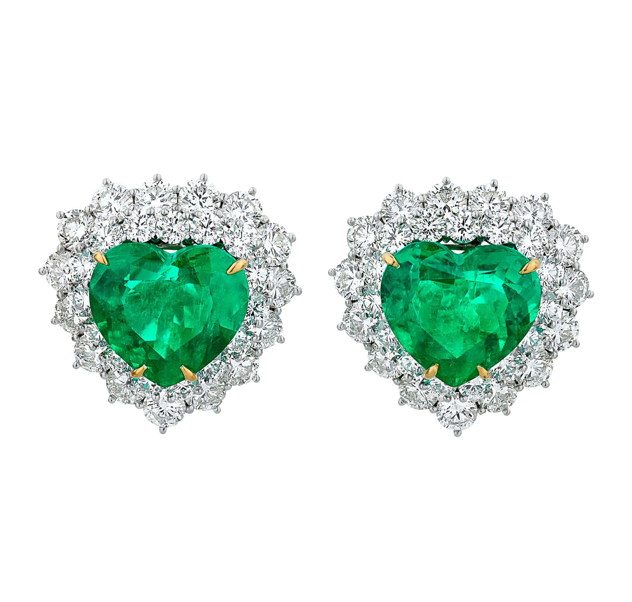 Modern Colombian Emerald Heart-Shaped Earrings, 17.84 Carats For Sale