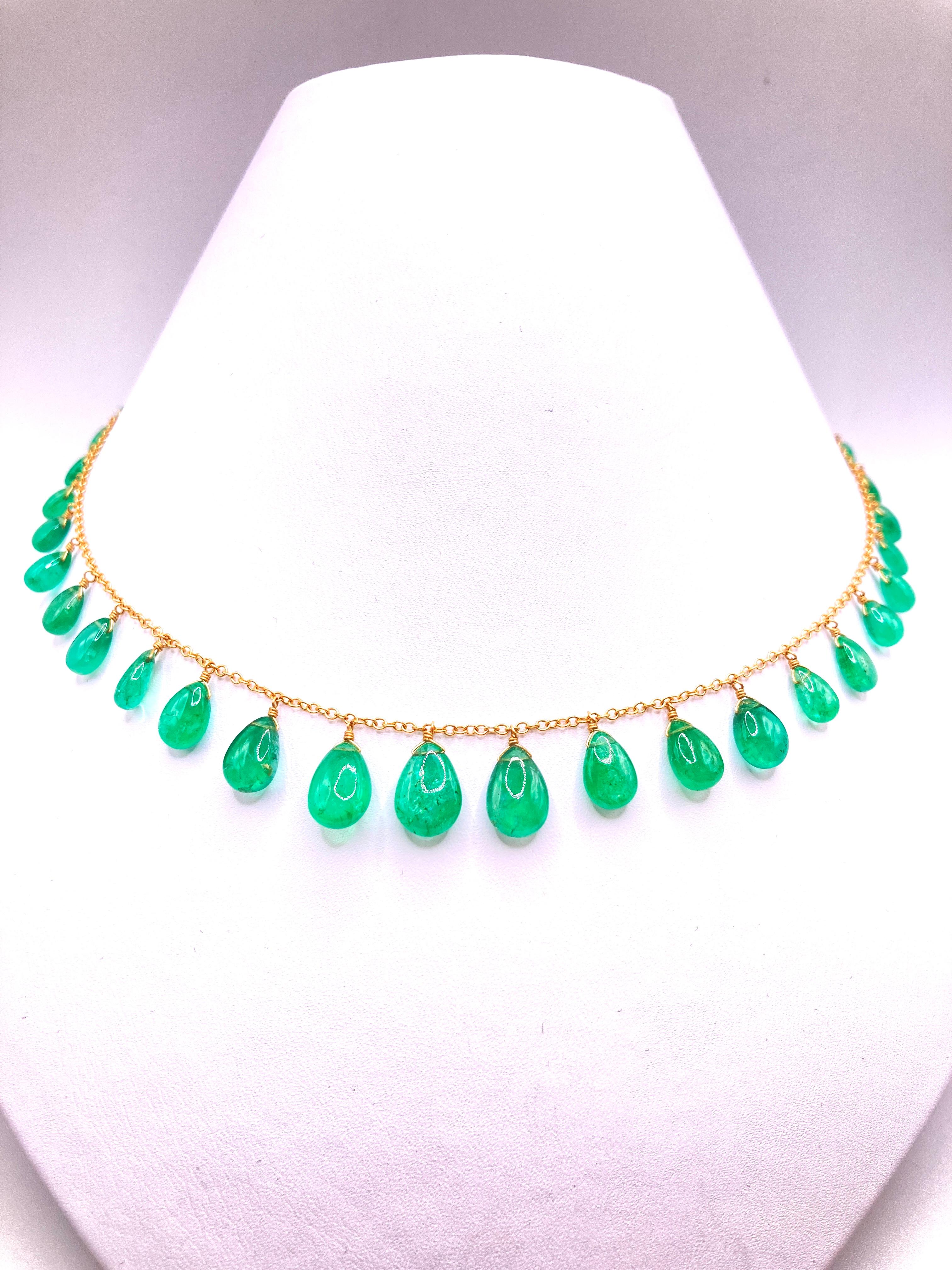 Romantic Colombian Emerald Necklace For Sale