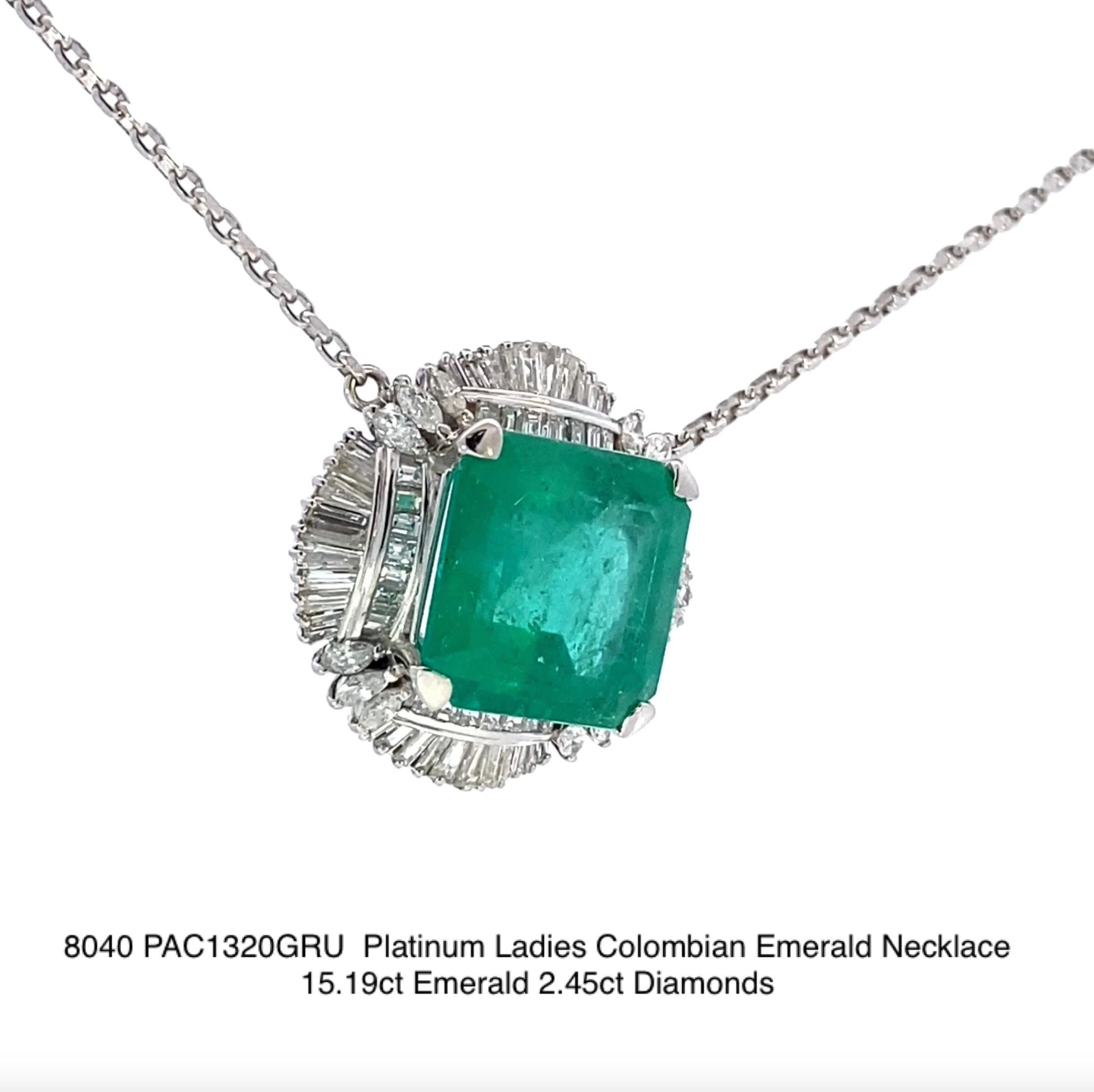 Moderne Collier d'émeraudes de Colombie avec diamants en vente