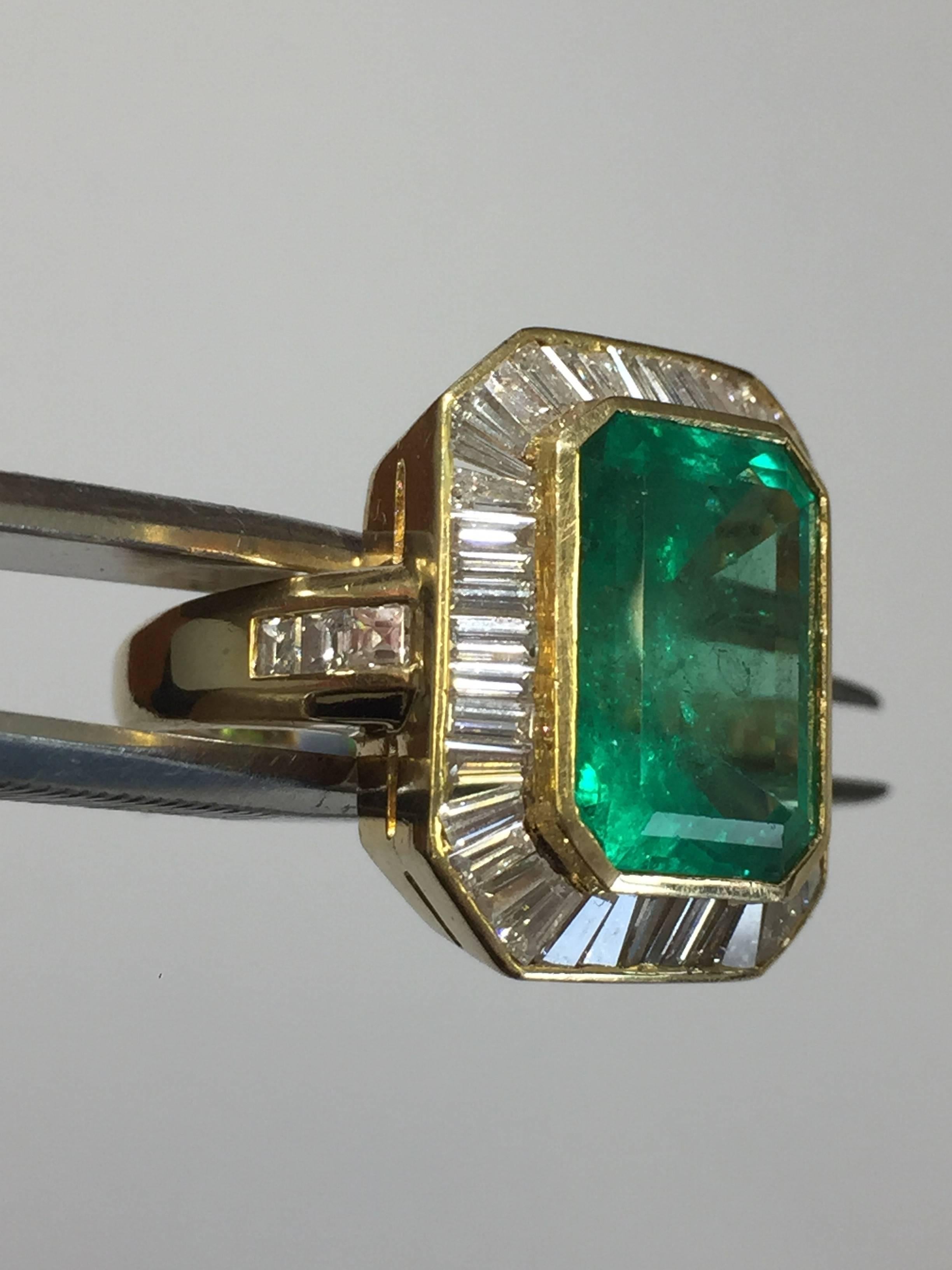 Women's or Men's Colombian Emerald Octagon and Diamond Cocktail Ring in 18 Karat Yellow Gold