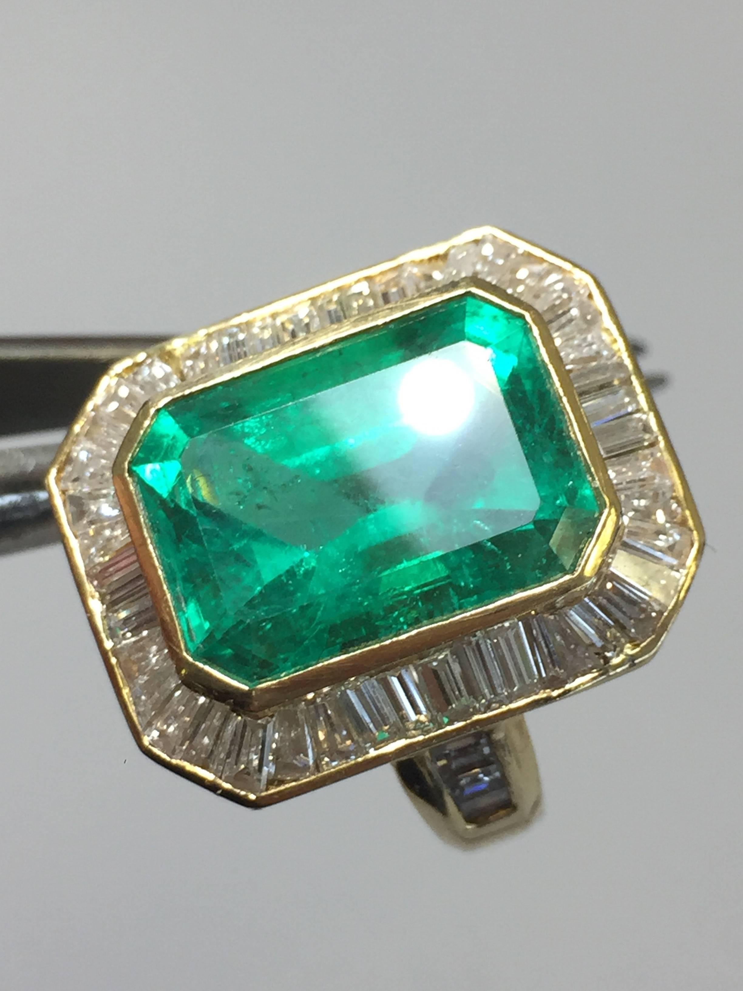 Colombian Emerald Octagon and Diamond Cocktail Ring in 18 Karat Yellow Gold 2