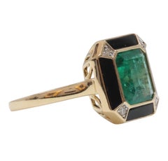 Colombian Emerald, Onyx and Diamonds in 14ct Yellow Gold , cocktail ring