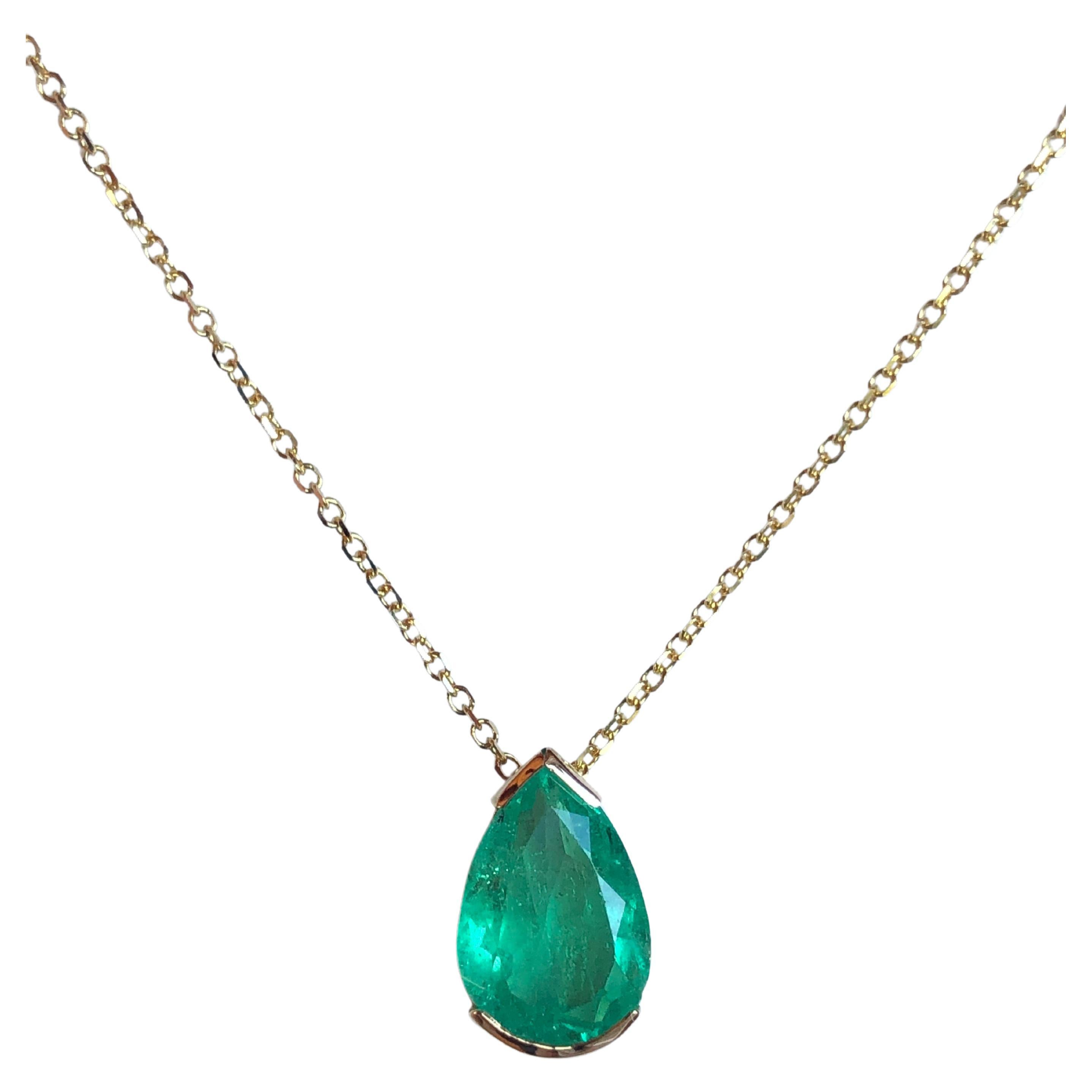 Emeralds Maravellous 3,00 Karat kolumbianischen Smaragd Birne Drop Anhänger Halskette 18K (Zeitgenössisch) im Angebot