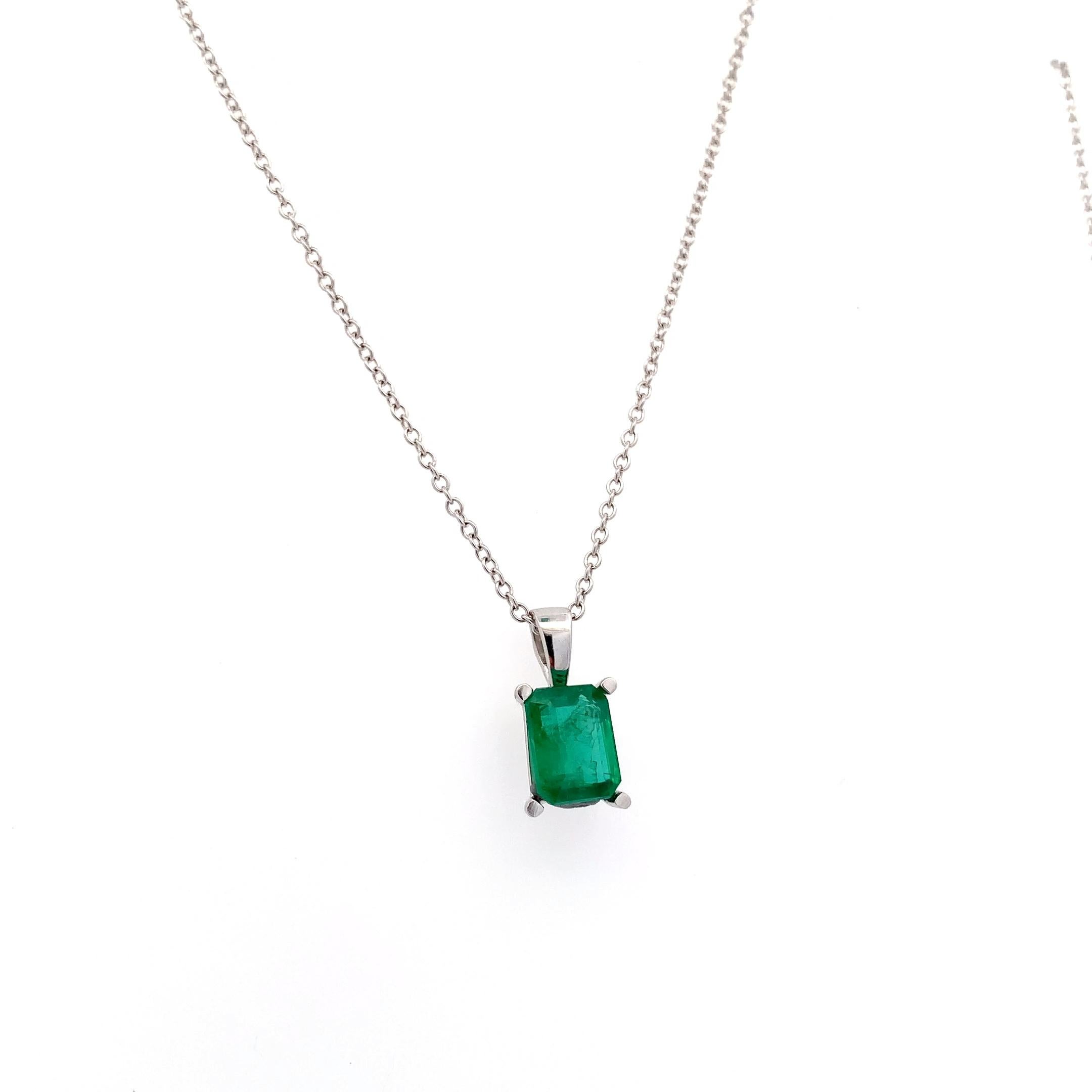 Collana con smeraldo colombiano in oro bianco 18 carati In condizioni Nuovo in vendita a London, GB