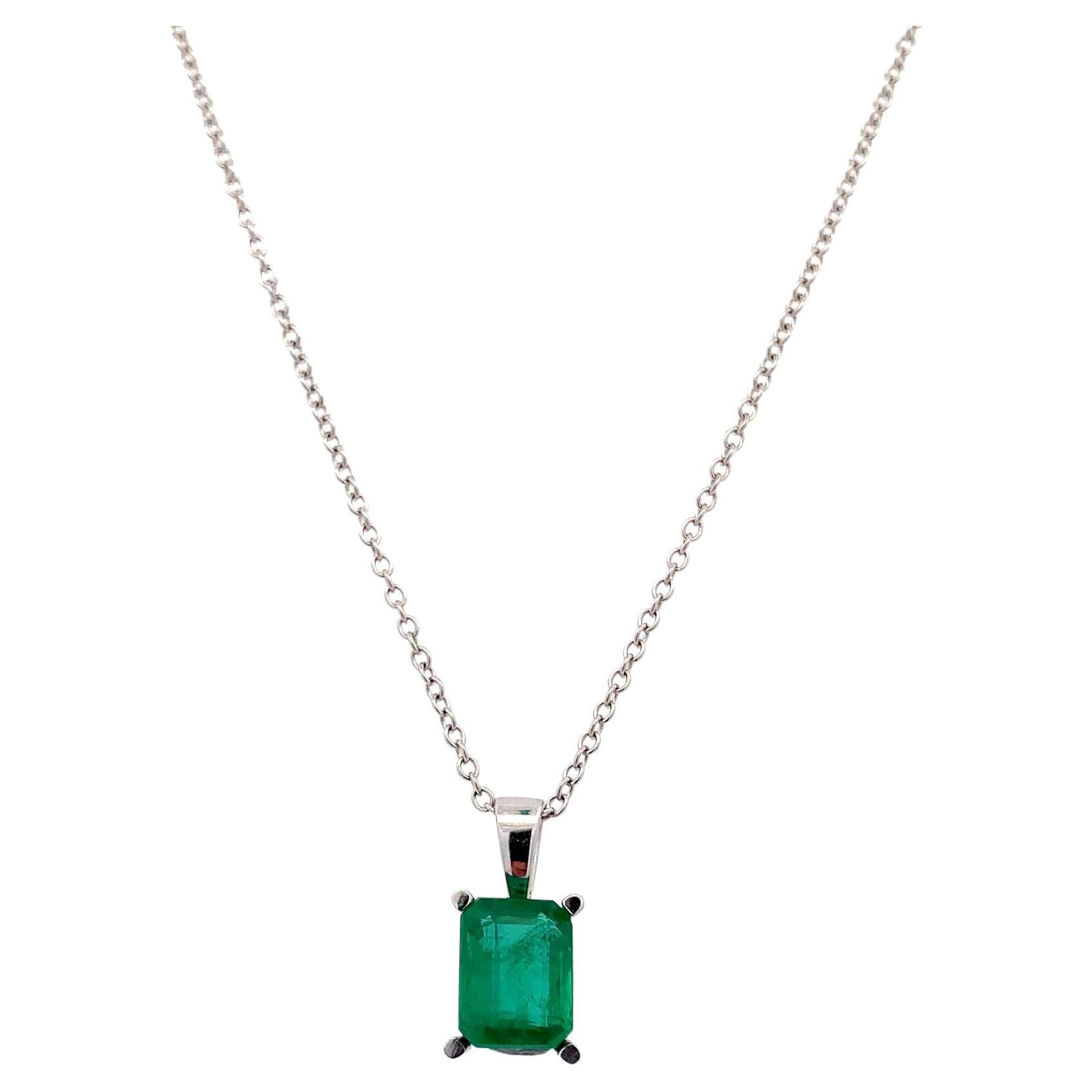 Colombian emerald pendant necklace 18k white gold