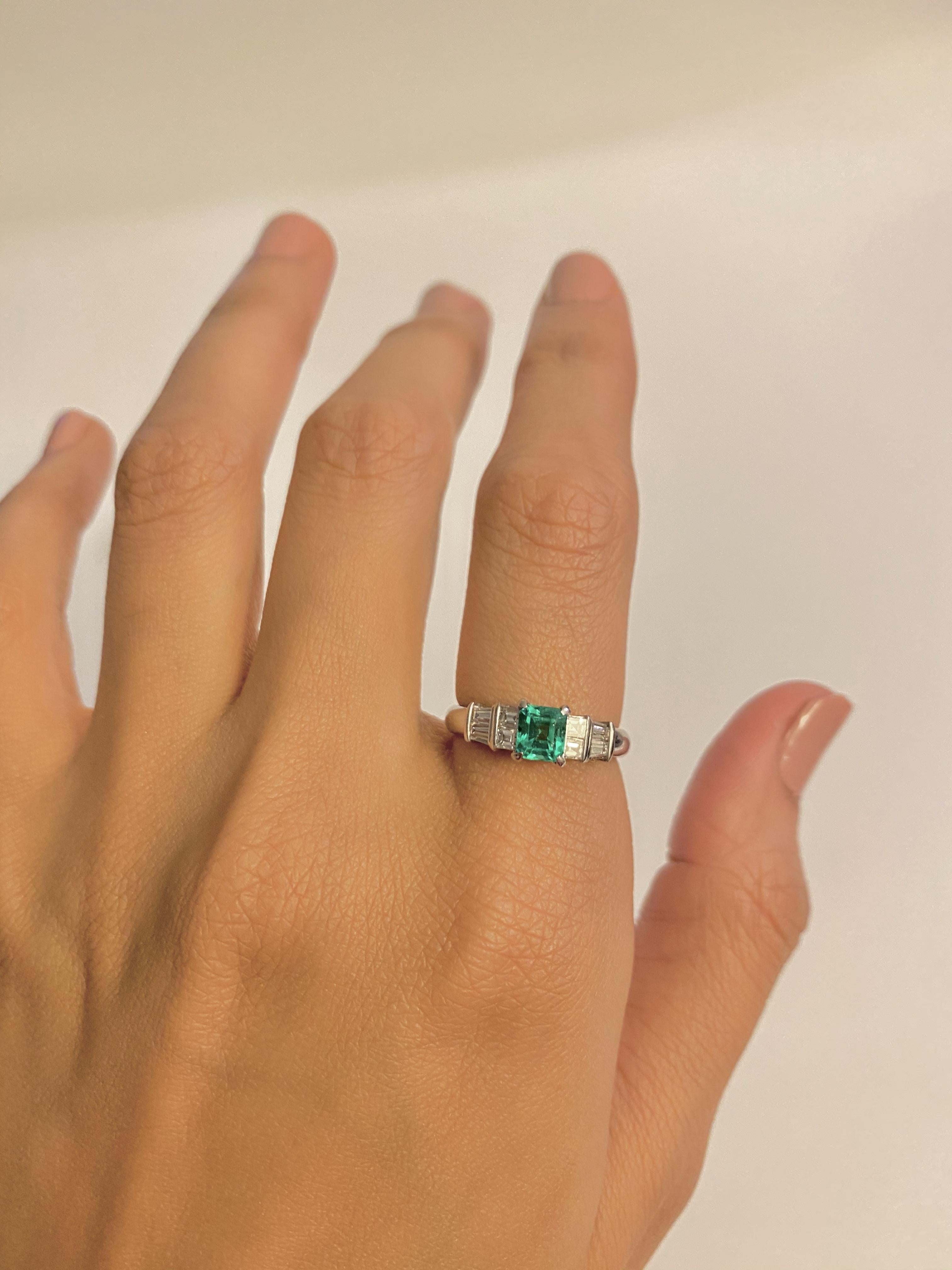Colombian Emerald Platinum Ring For Sale 3