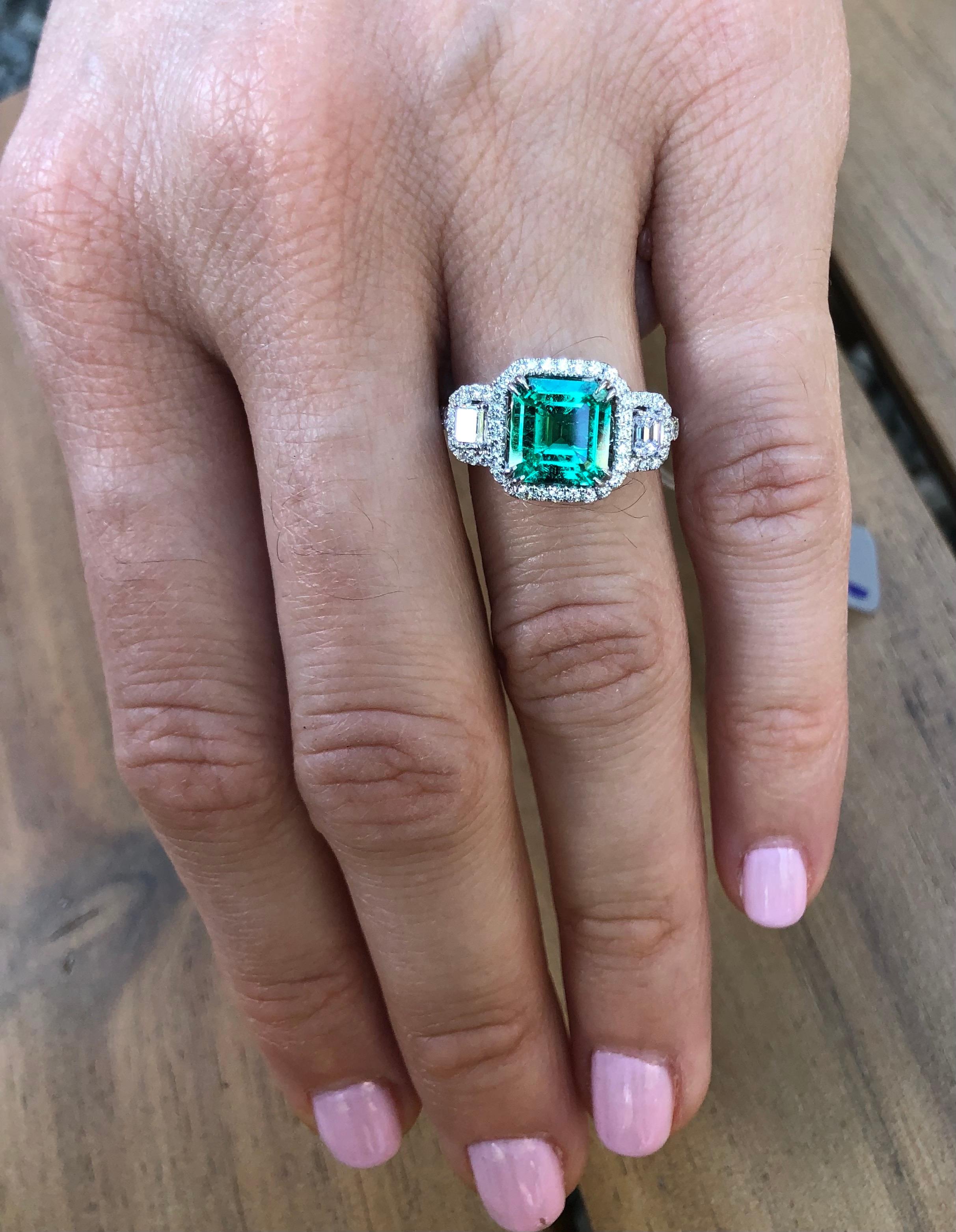 Contemporary Colombian Emerald Ring 1.75 Carat Emerald Cut