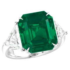 Colombian Emerald Ring – 5.15 Carat Vivid Green Emerald with Trillion Diamonds