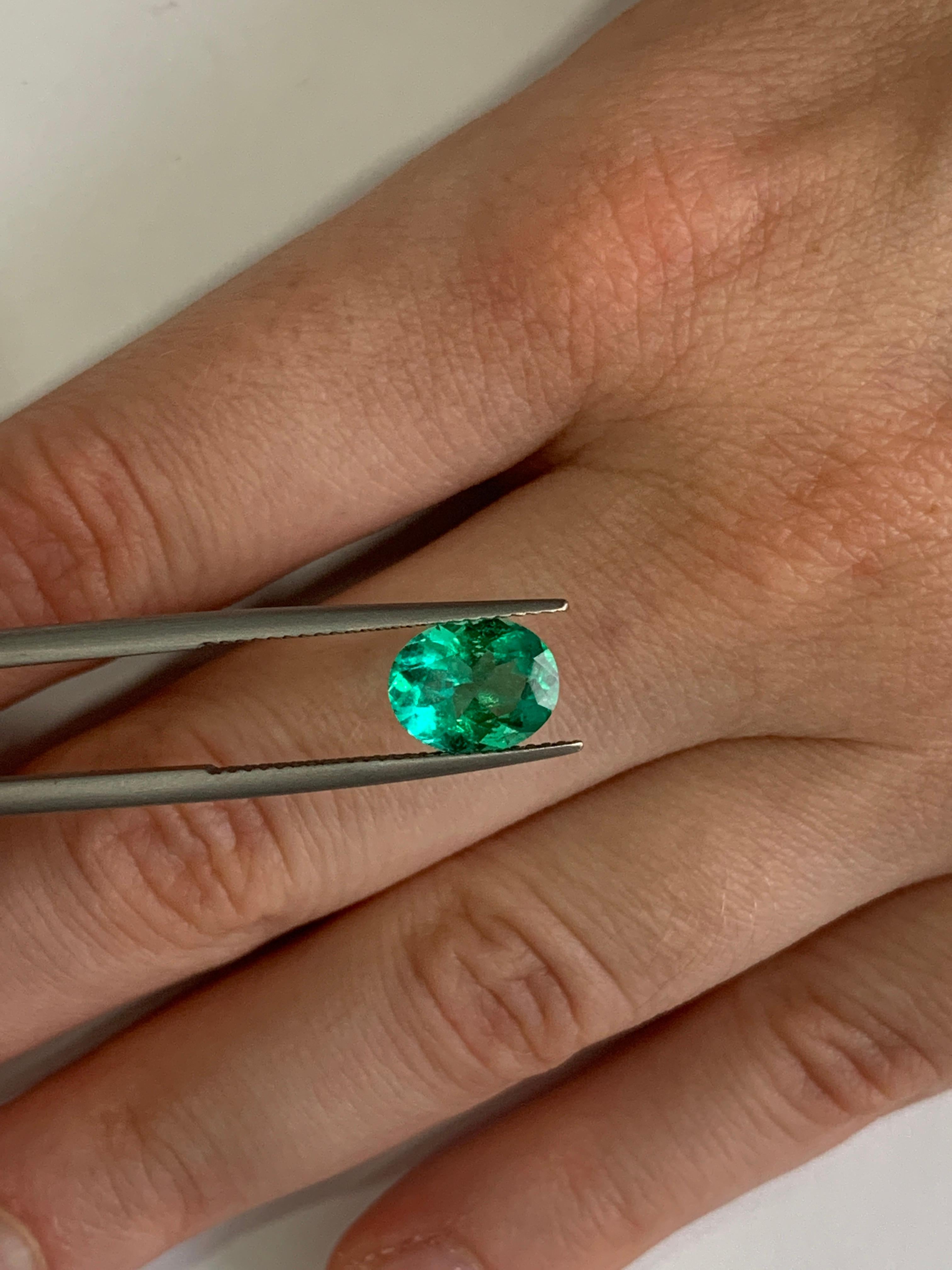 Modern Colombian Emerald Ring Gem 1.78 Carat Weight