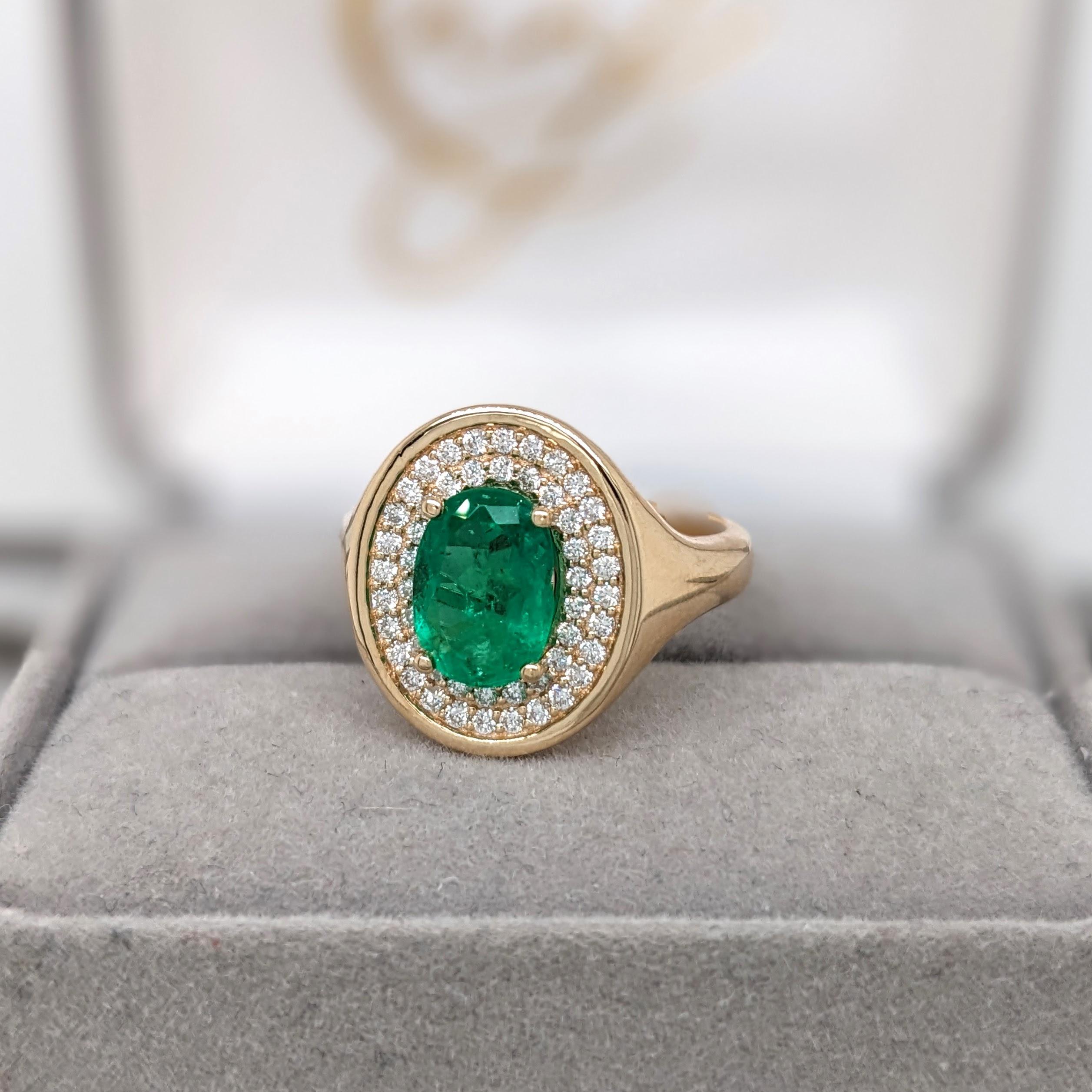 Modern Colombian Emerald Ring w Earth Mined Diamonds in Solid 14K Gold Oval 9x6.5mm For Sale
