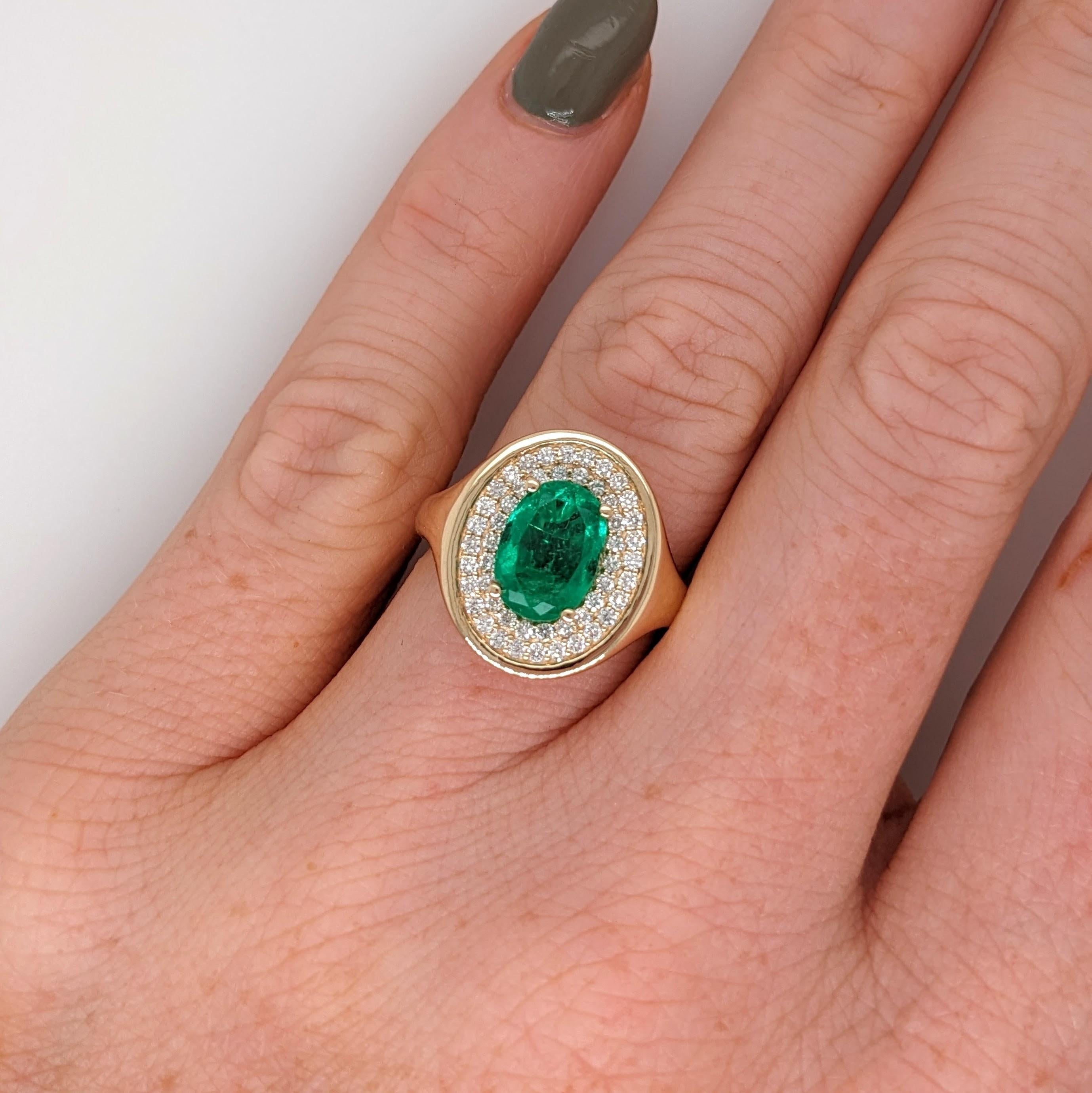 Colombian Emerald Ring w Earth Mined Diamonds in Solid 14K Gold Oval 9x6.5mm For Sale 2