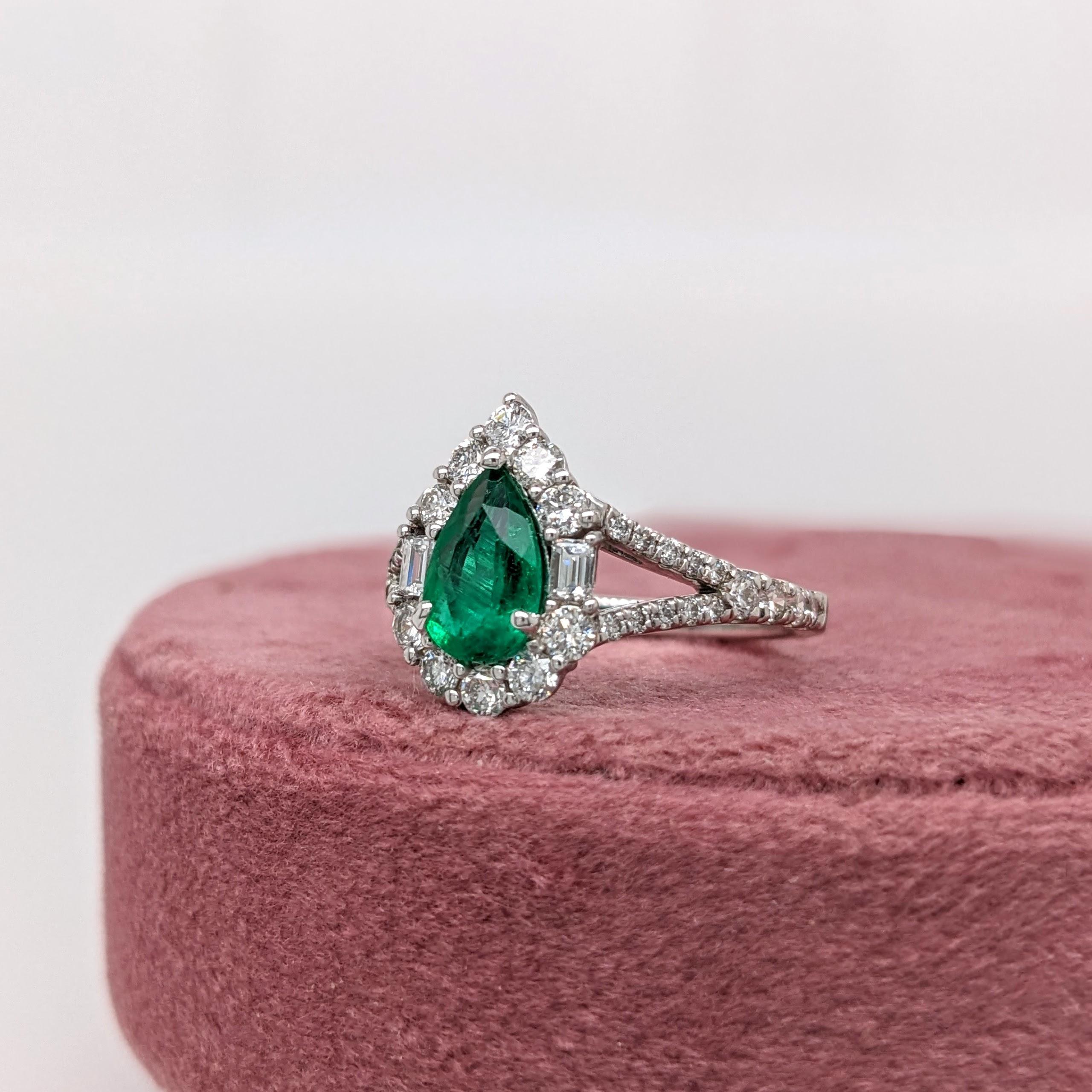 Modern GIA Certified Colombian Emerald Ring w Earth Mined Diamonds in Solid 14K Gold For Sale