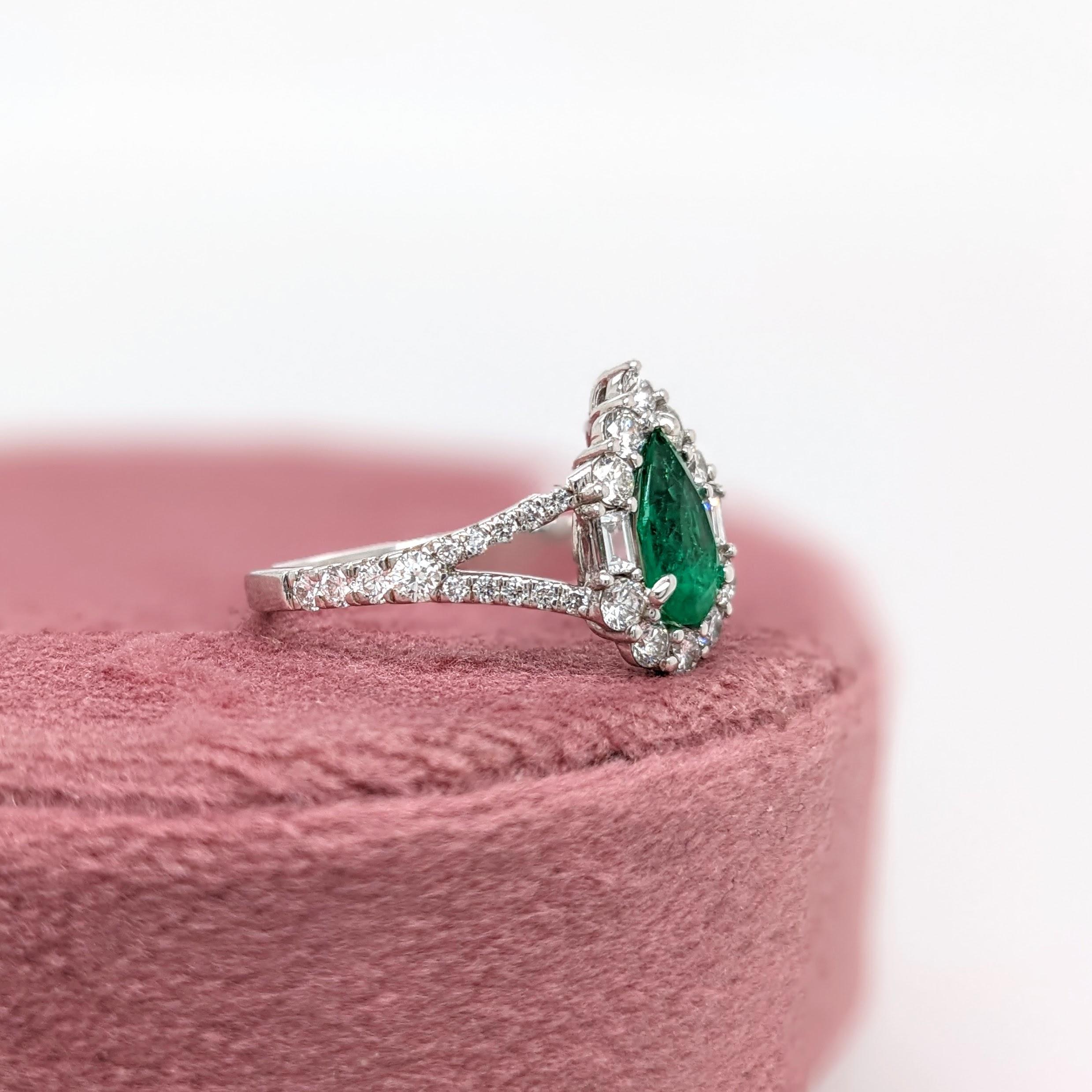 GIA Certified Colombian Emerald Ring w Earth Mined Diamonds in Solid 14K Gold In New Condition For Sale In Columbus, OH