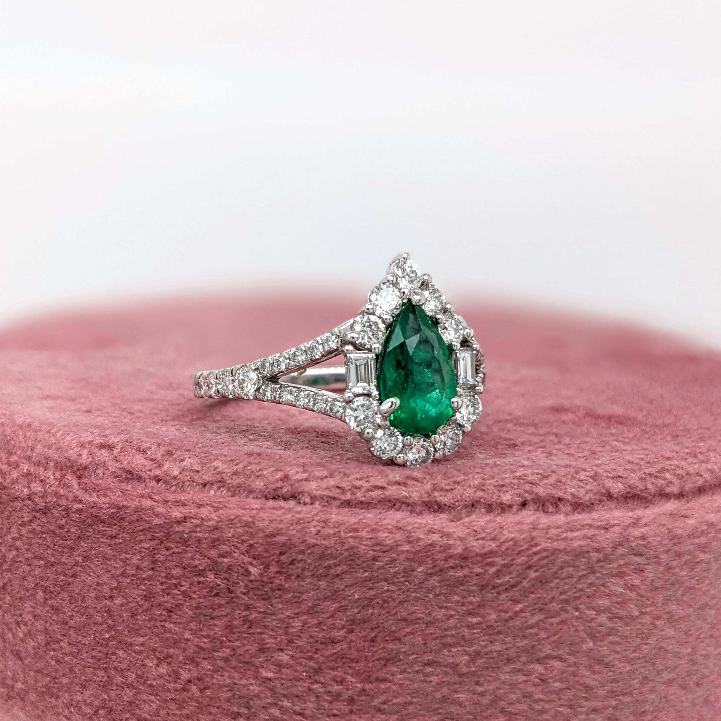 Women's GIA Certified Colombian Emerald Ring w Earth Mined Diamonds in Solid 14K Gold For Sale