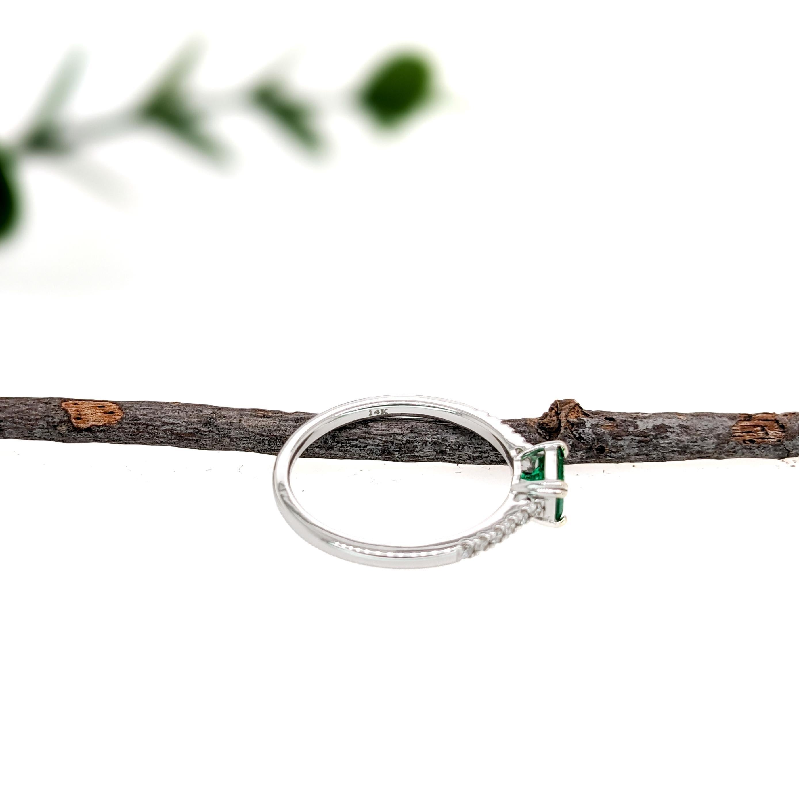Women's Colombian Emerald Ring w Natural Diamond Pave Shank in Solid 14K White Gold For Sale