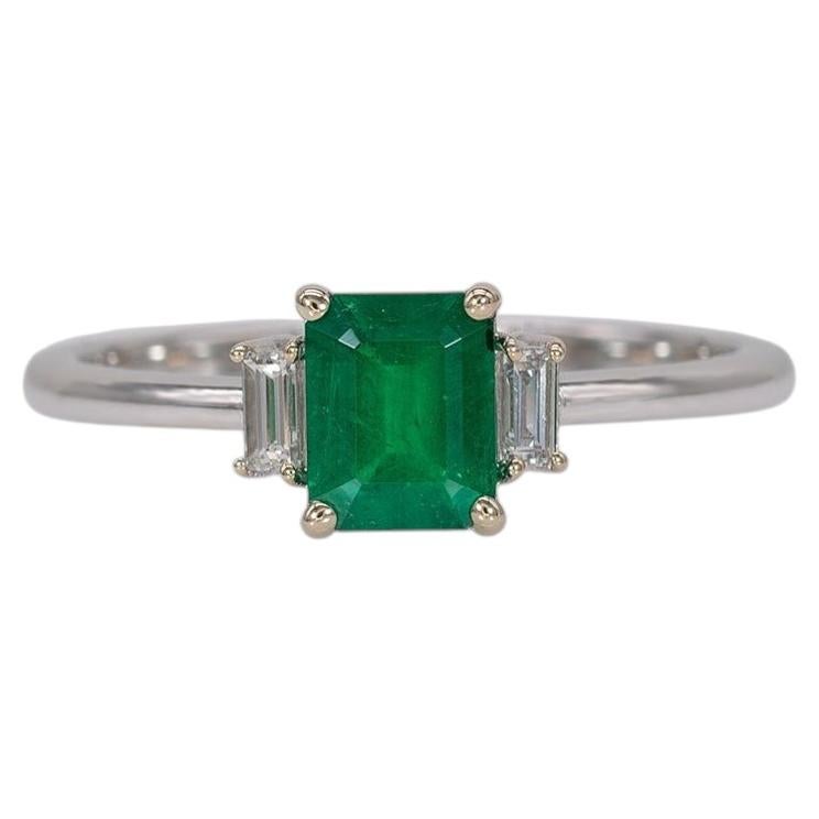Colombian Emerald Ring with Earth-Mined Diamond Accents: Solid 14K Gold, 6x5mm