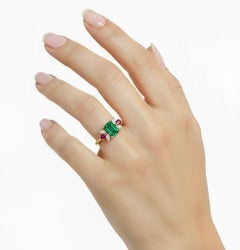 Colombian Emerald Ruby and Diamond Ring 18K yellow Gold