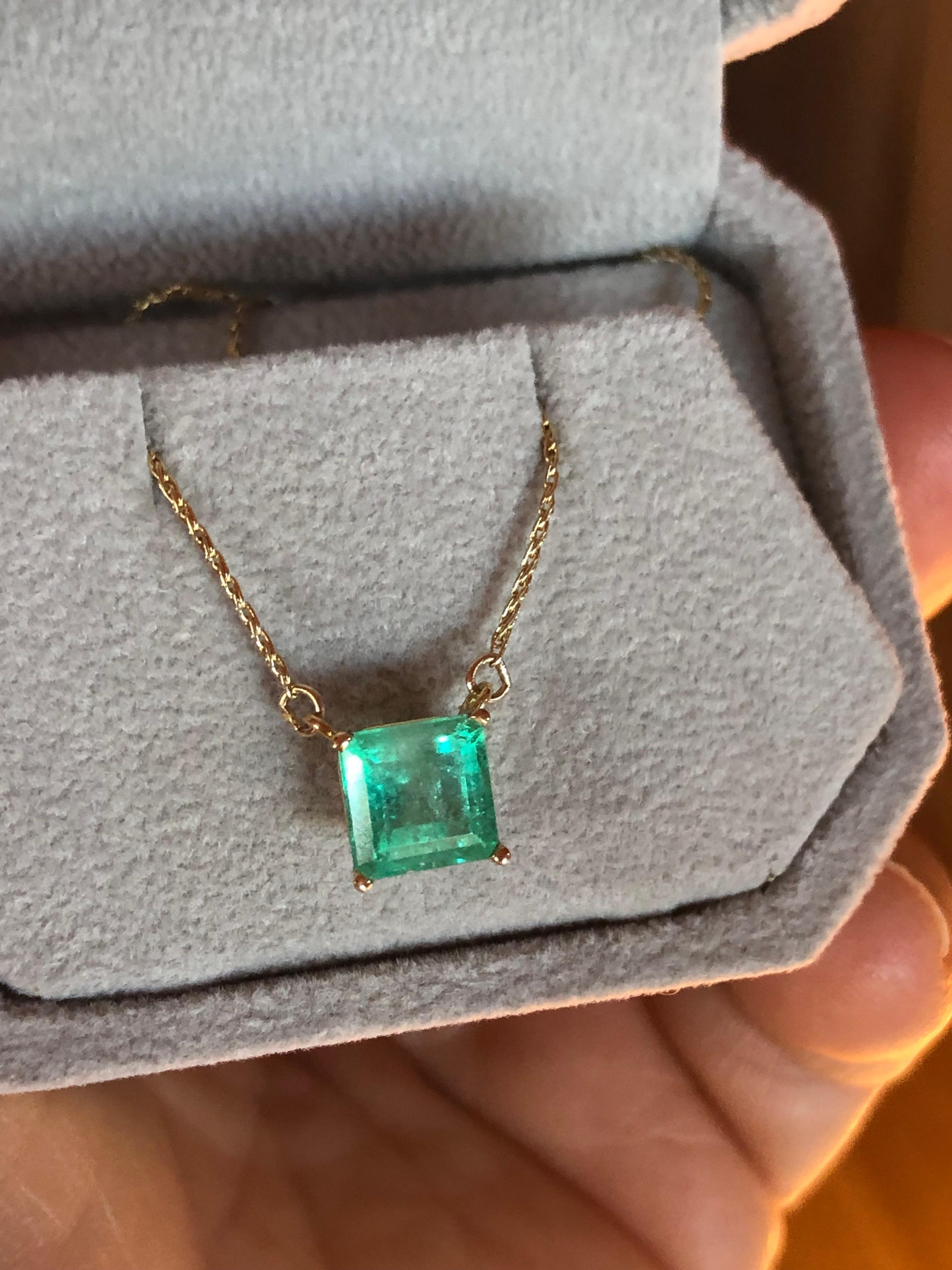Women's or Men's Colombian Emerald Square Solitaire Pendant Drop Necklace in 14k For Sale