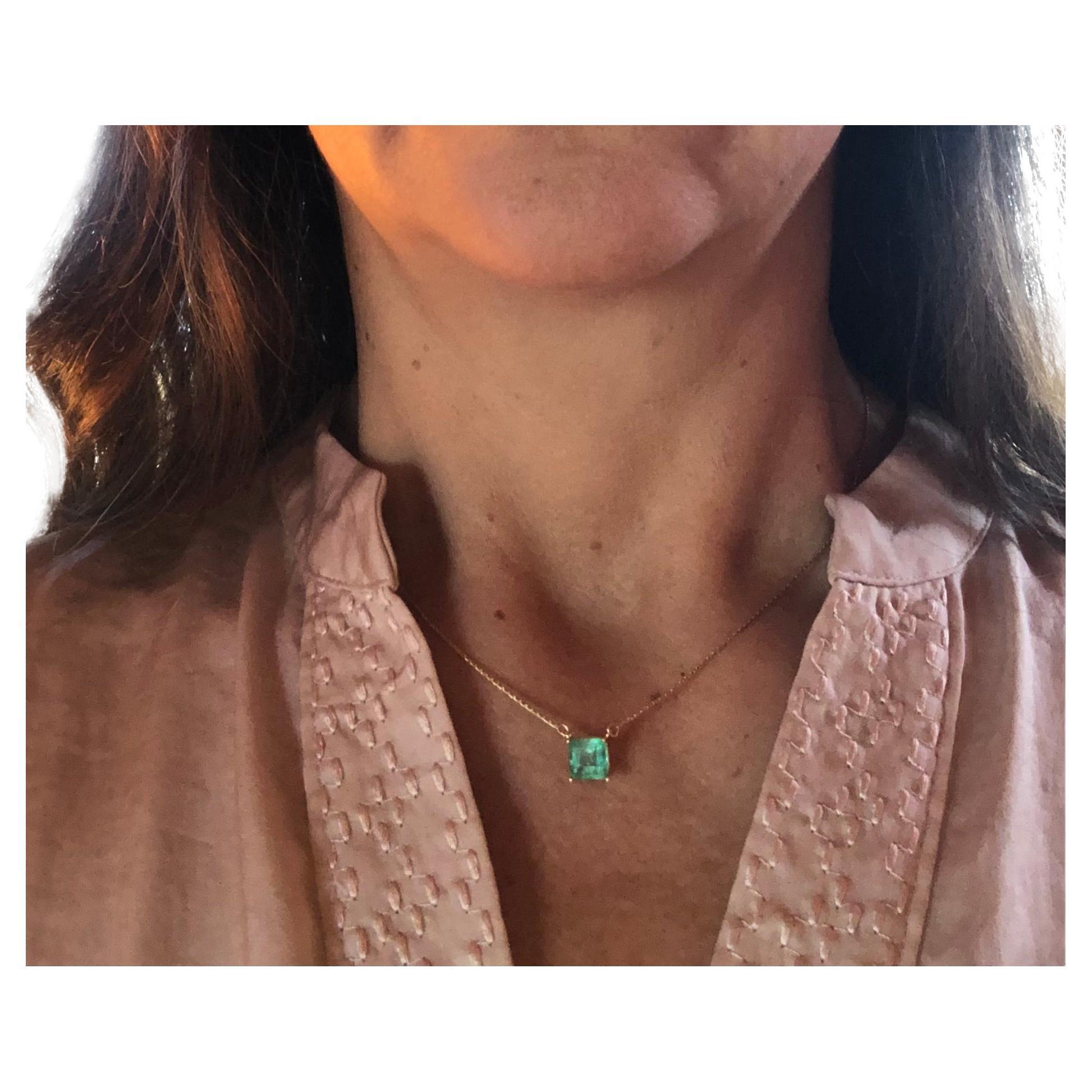 Colombian Emerald Square Solitaire Pendant Drop Necklace in 14k For Sale 3
