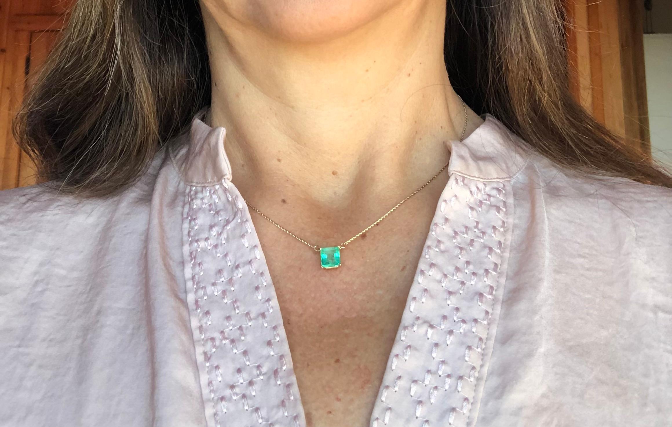 Colombian Emerald Square Solitaire Pendant Drop Necklace in 14k For Sale 5