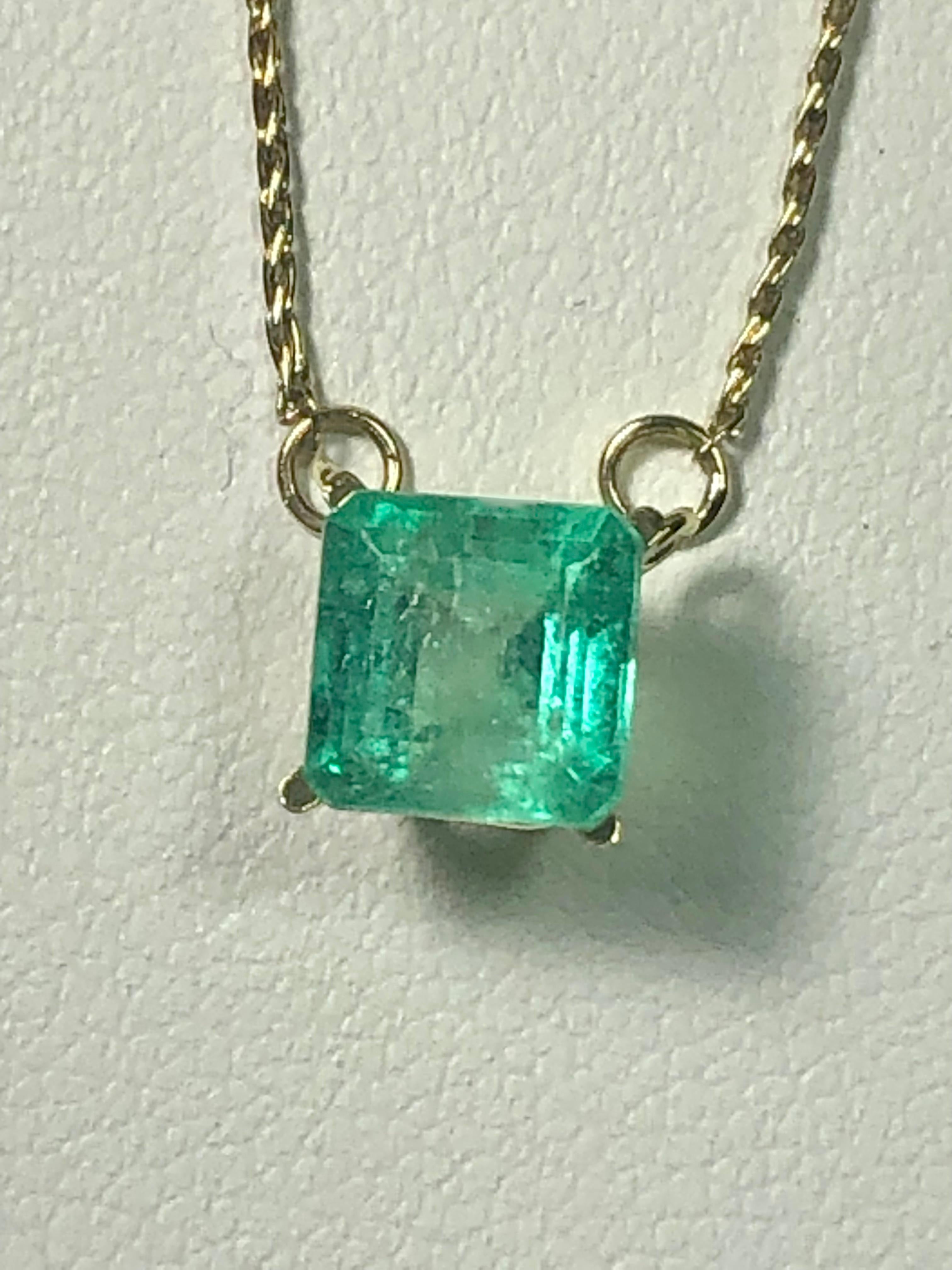 Colombian Emerald Square Solitaire Pendant Drop Necklace in 14k For Sale 4