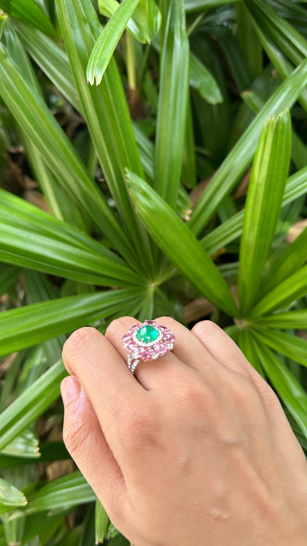 Colombian Emerald Sugarloaf, Pink Sapphires & Rose Cut Diamonds Cocktail Ring 3