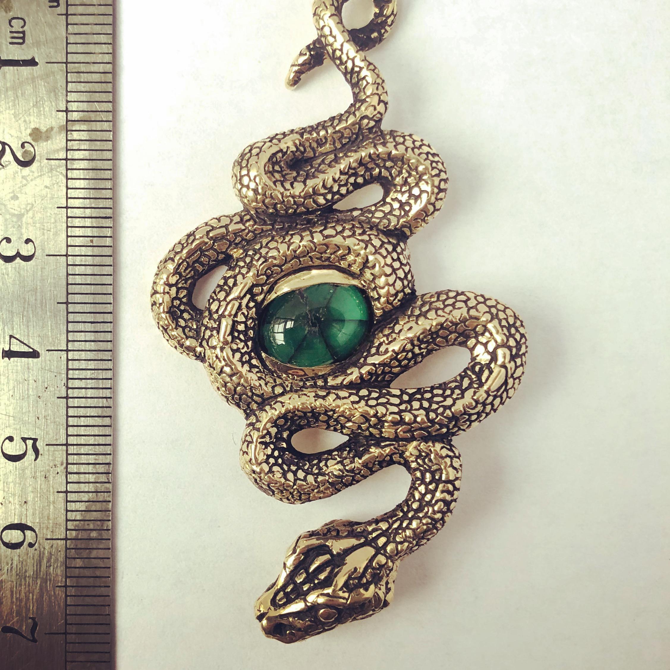 Artisan Colombian Emerald Trapiche Serpent Pendant in 18 Karat Gold For Sale