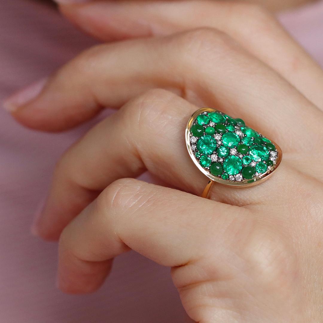 Kolumbianischer Smaragd Typ A Jadeit Diamant Pave-Ring 7