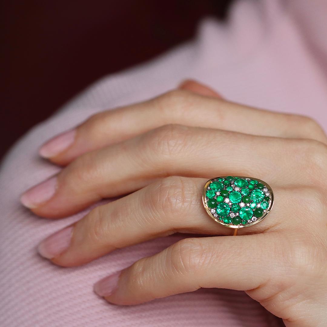 Kolumbianischer Smaragd Typ A Jadeit Diamant Pave-Ring 11