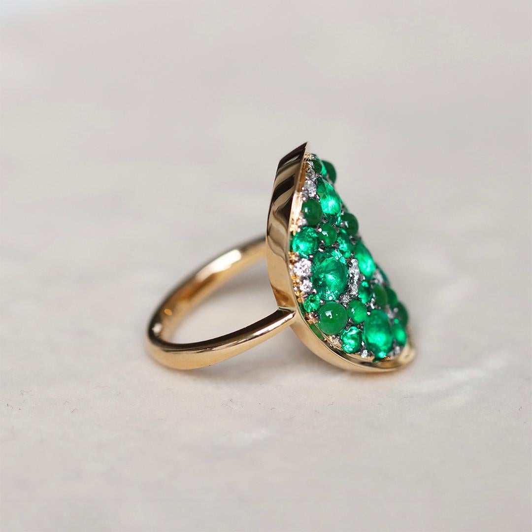 Kolumbianischer Smaragd Typ A Jadeit Diamant Pave-Ring 1