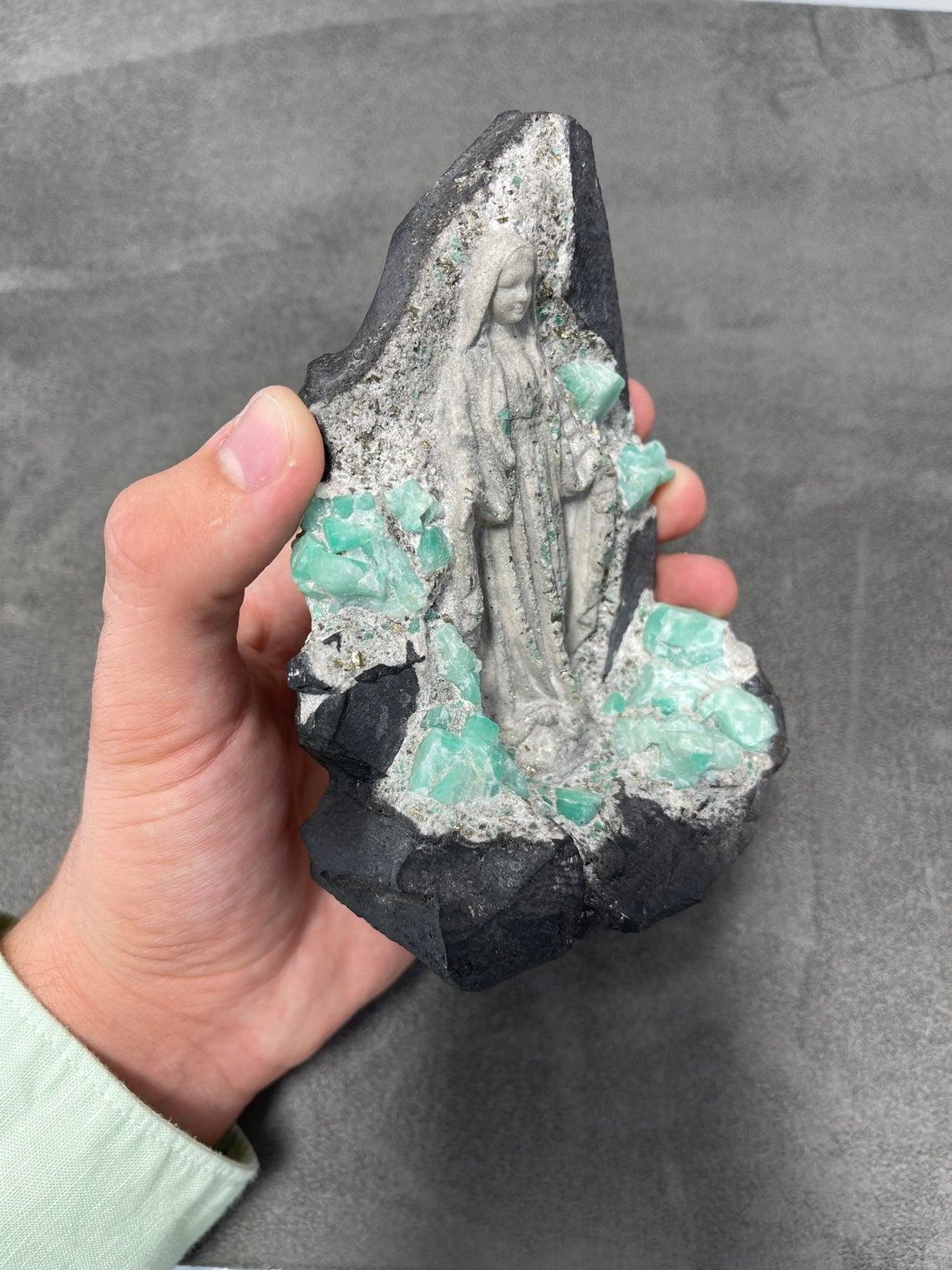 Colombian Emerald Virgen Mary Rough Crystal Sculpture For Sale 3