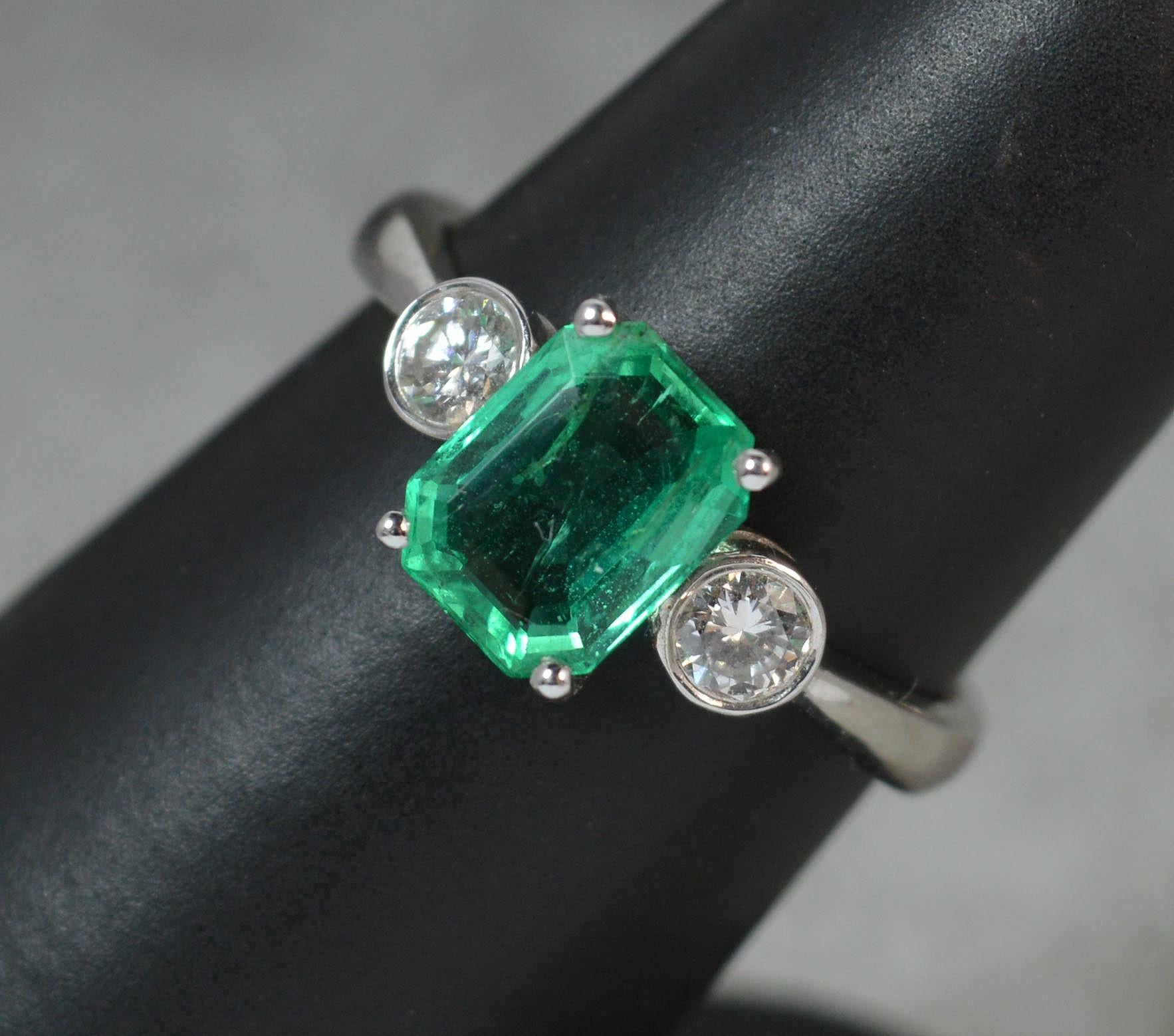 Colombian Emerald VS Diamond 18 Carat White Gold Trilogy Ring 5