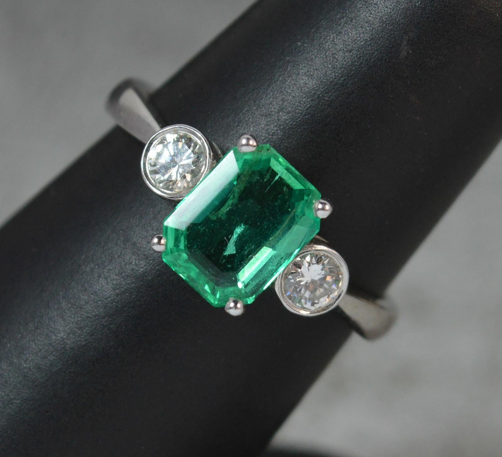 Colombian Emerald VS Diamond 18 Carat White Gold Trilogy Ring 6