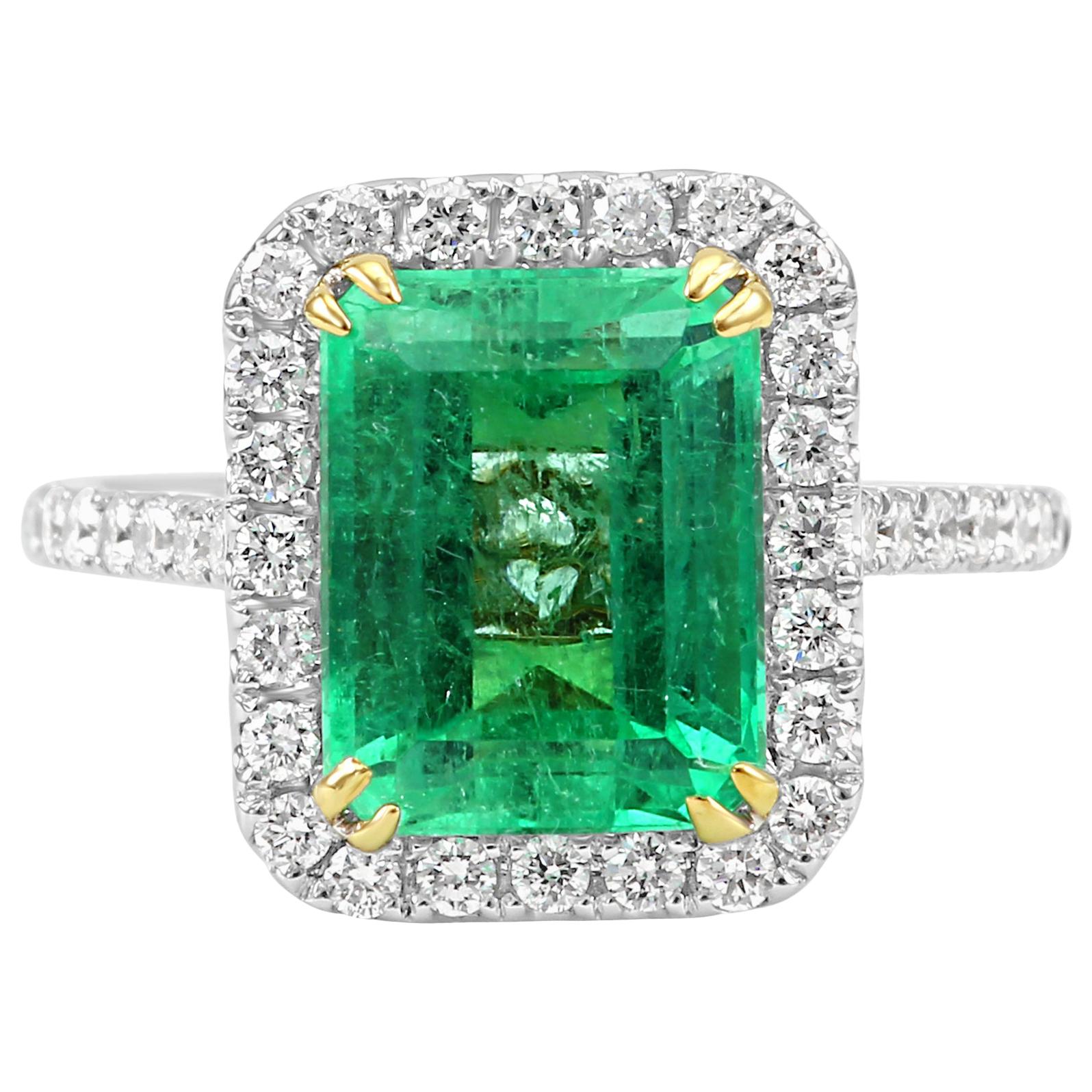 Colombian Emerald White Diamond Halo Two-Color Gold Bridal Fashion Cocktail Ring